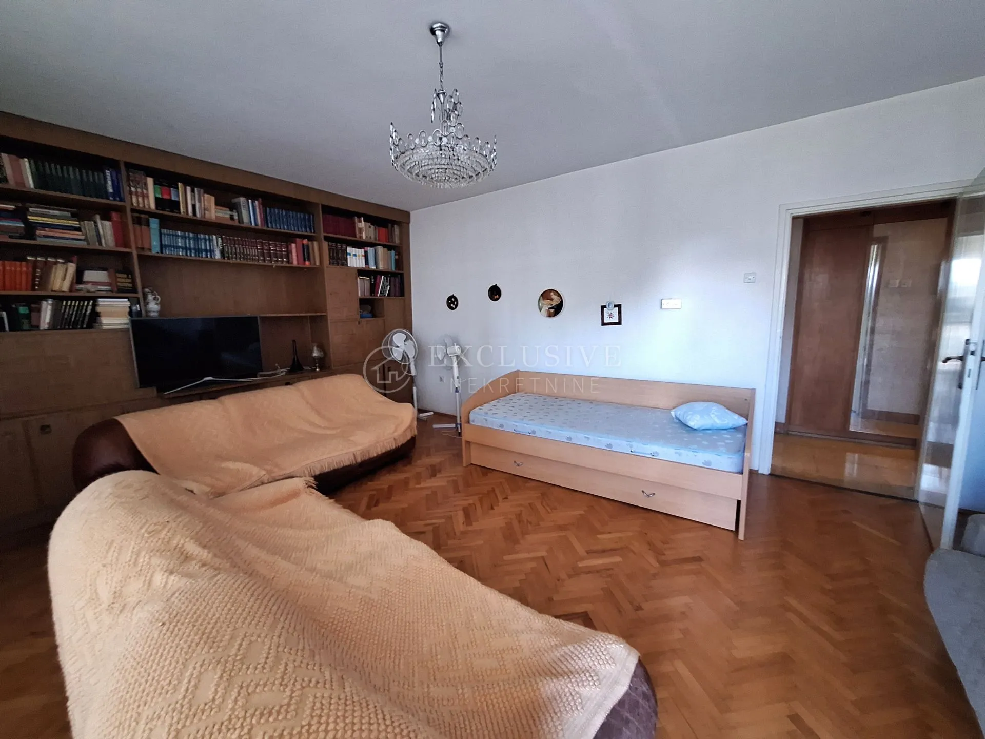 selce - vila na odličnoj lokaciji - slika 23