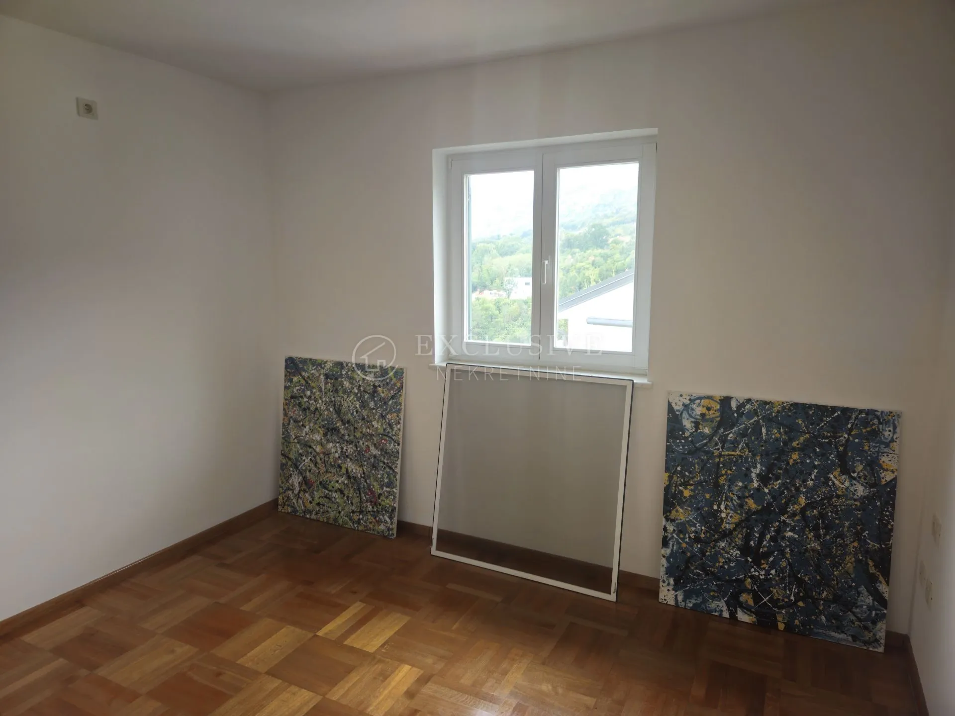 ičići-stan s garažom na 2 katu- preporučamo - slika 11