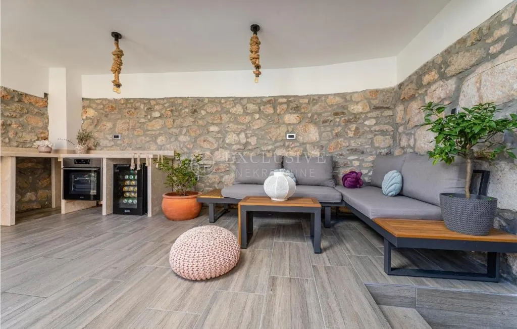 otok krk, vrbnik - kamena vila s bazenom - slika 36