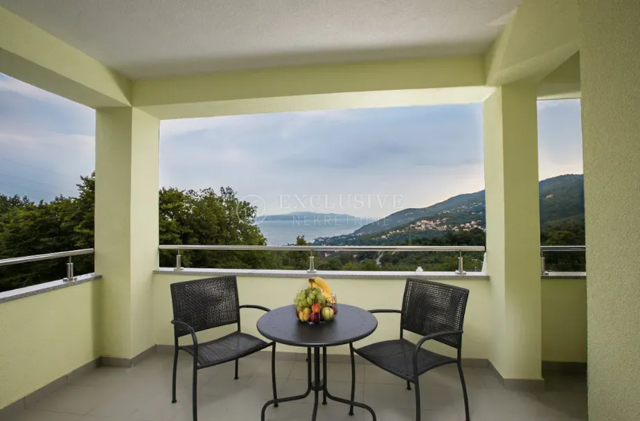 ičići dvoetažni stan 136m2 - slika 3
