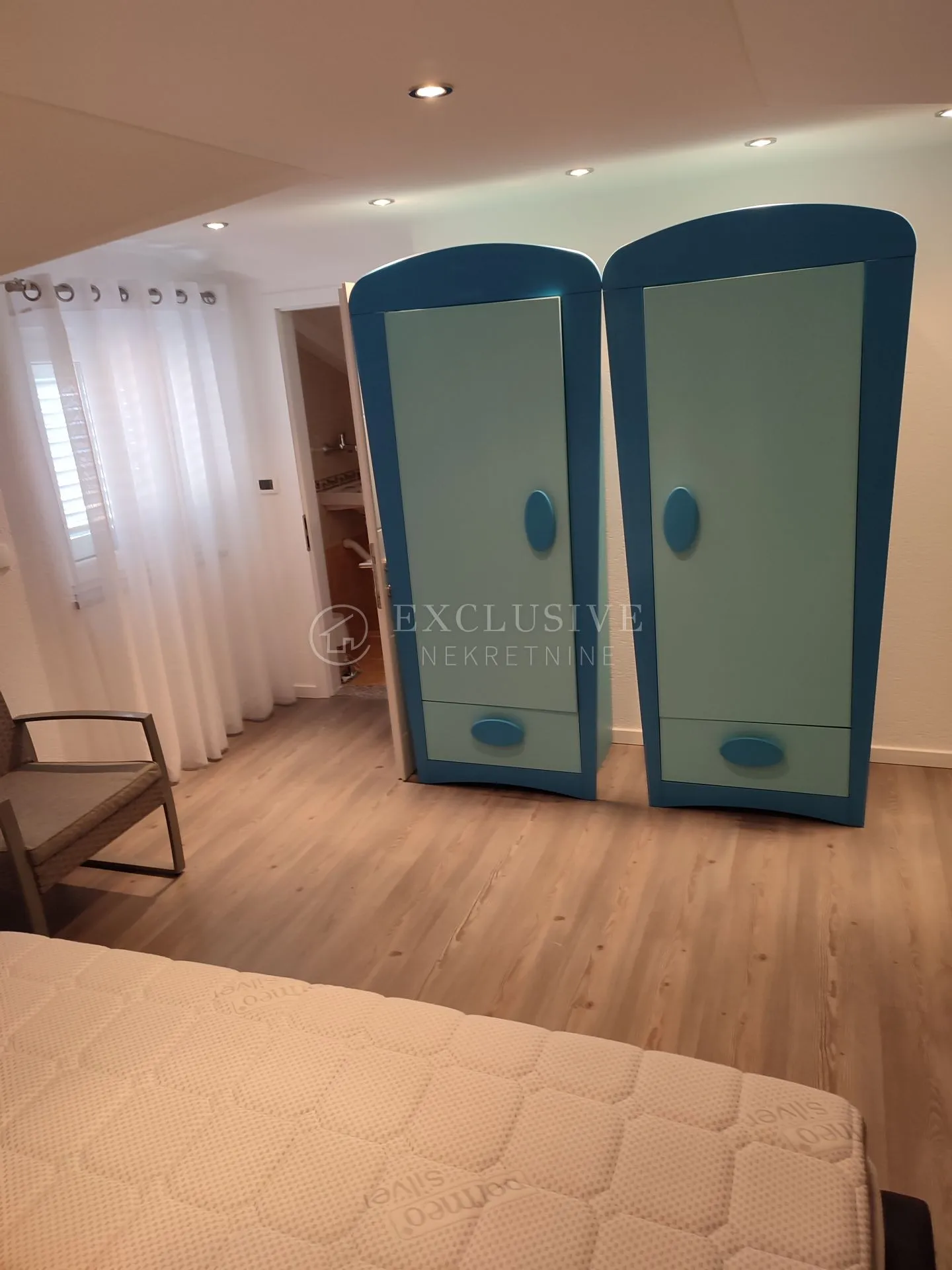 ika - oprić - dvoetažni apartman sa prekrasnim pogledom - slika 19