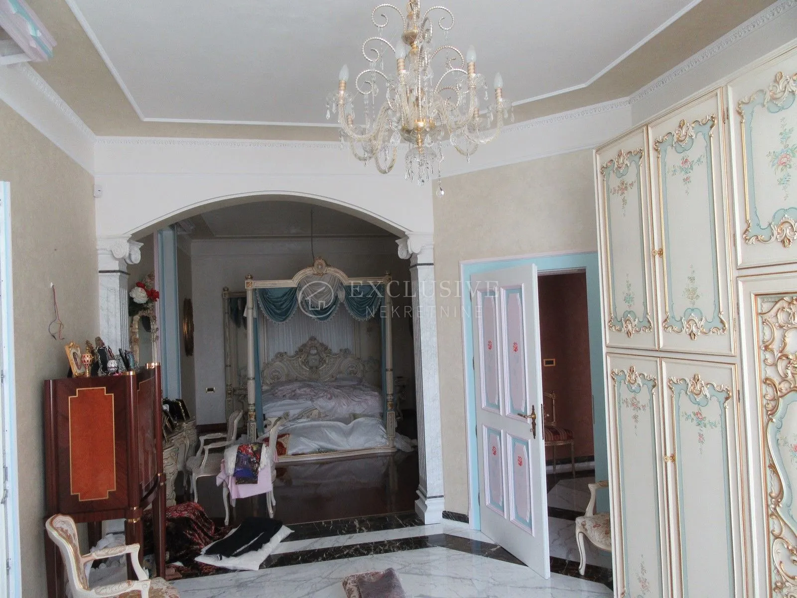 jedinstvena ponuda-opatija strogi centar-luxuzno uređen stan 220m2 - slika 19