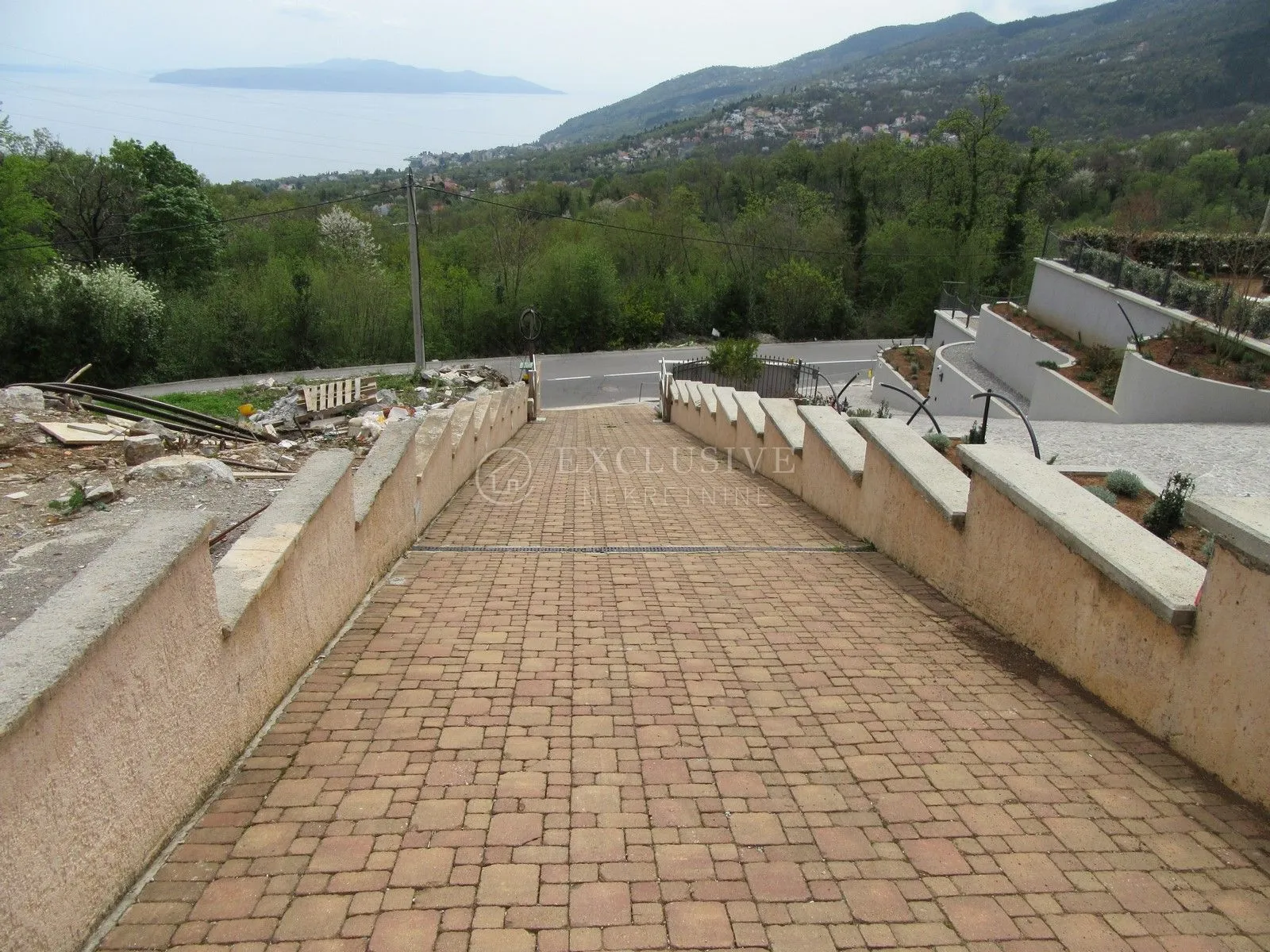 opatija-poljane-prekrasna obiteljska villa sa bazeom i video nadzorom- - slika 3
