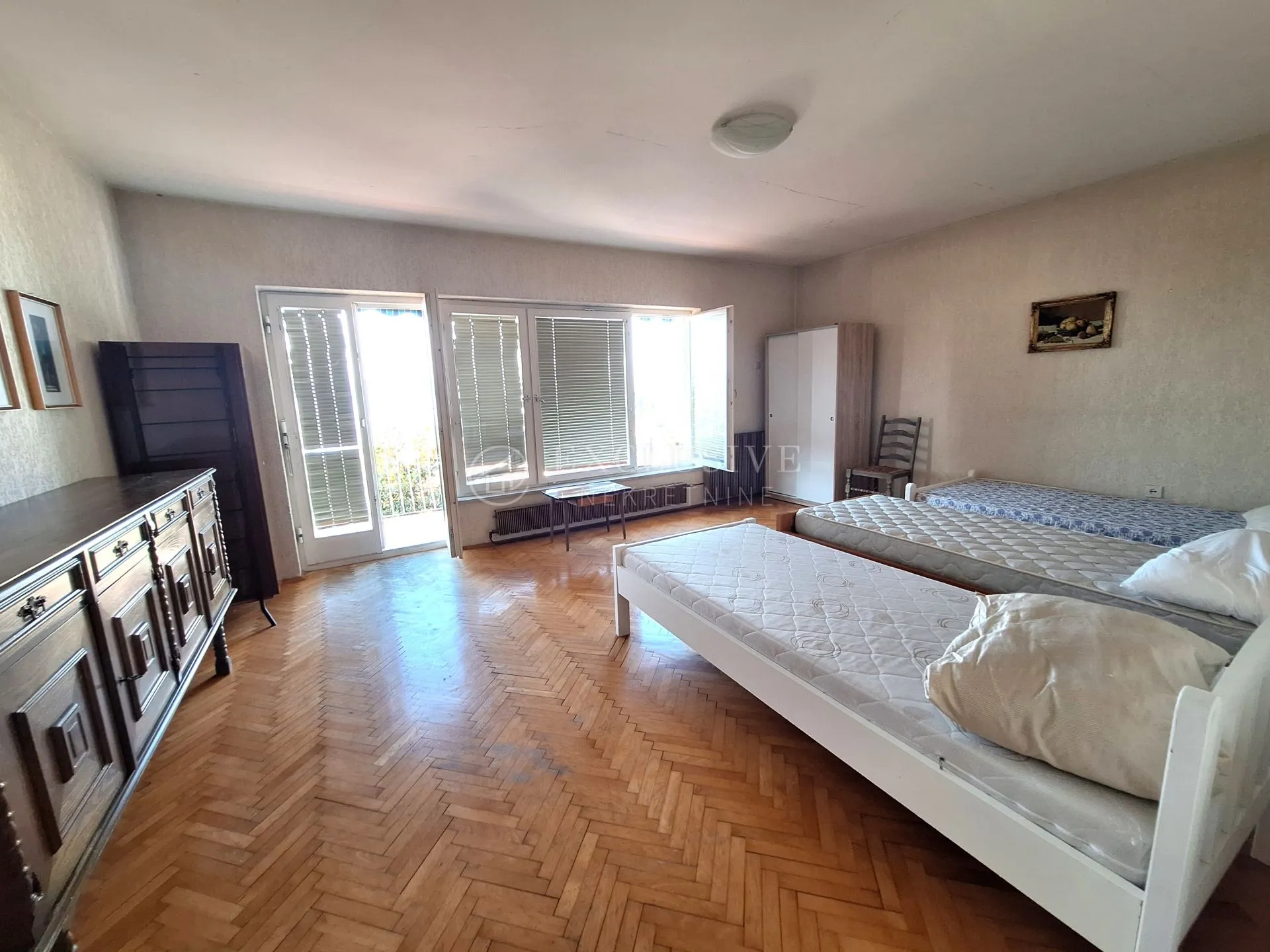 selce - vila na odličnoj lokaciji - slika 33