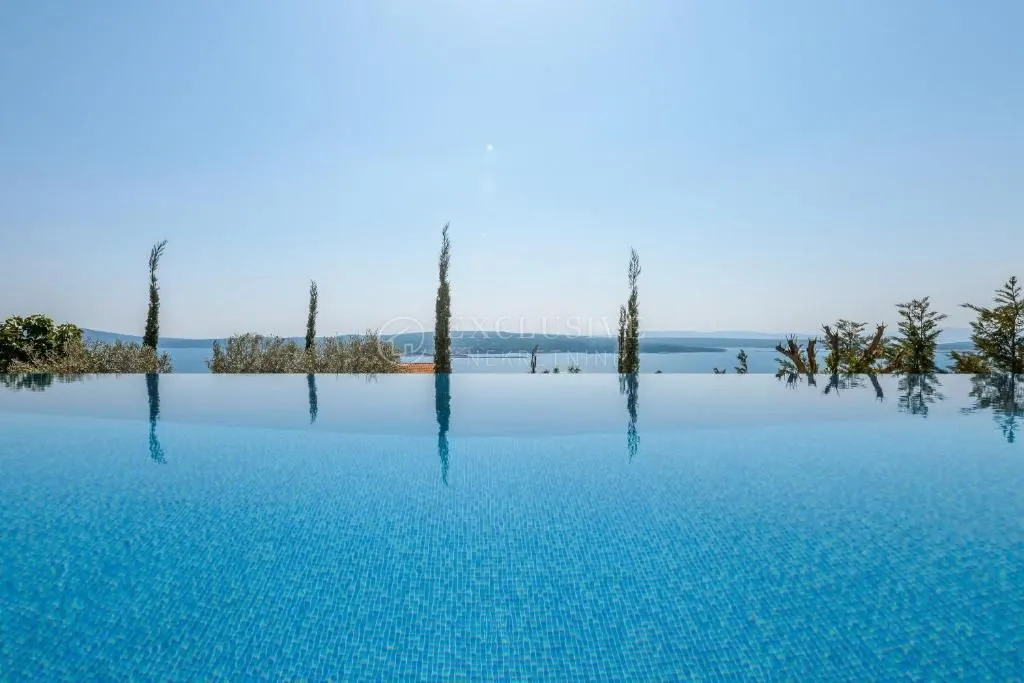 crikvenica luksuzno opremljena villa s bazenom i pogledom na more - slika 23