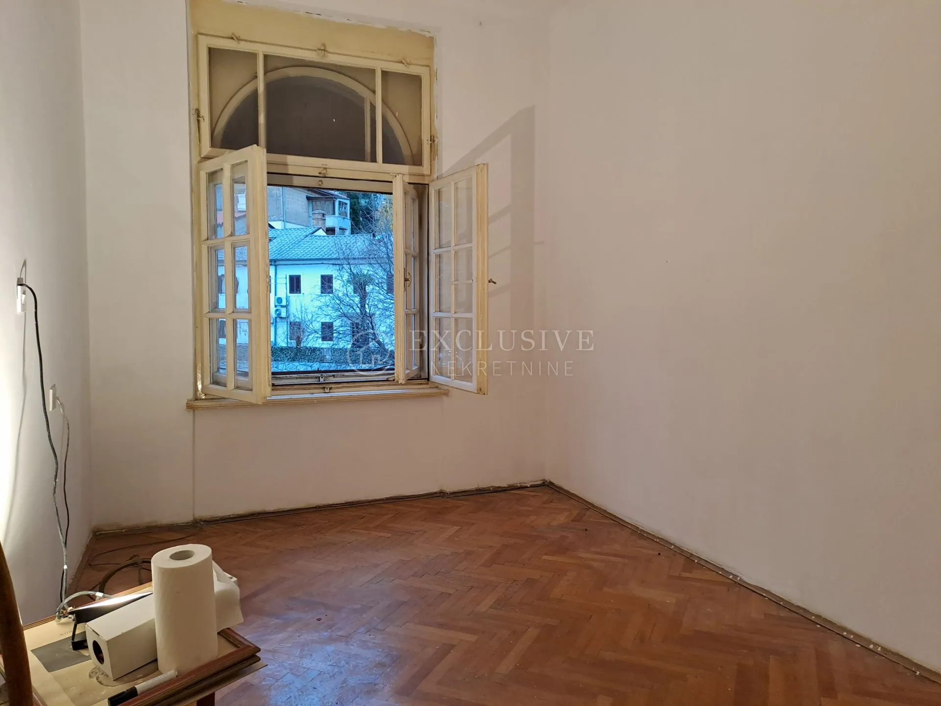 rijeka, krimeja, 3s+db 87m2 s pogledom na more - slika 9