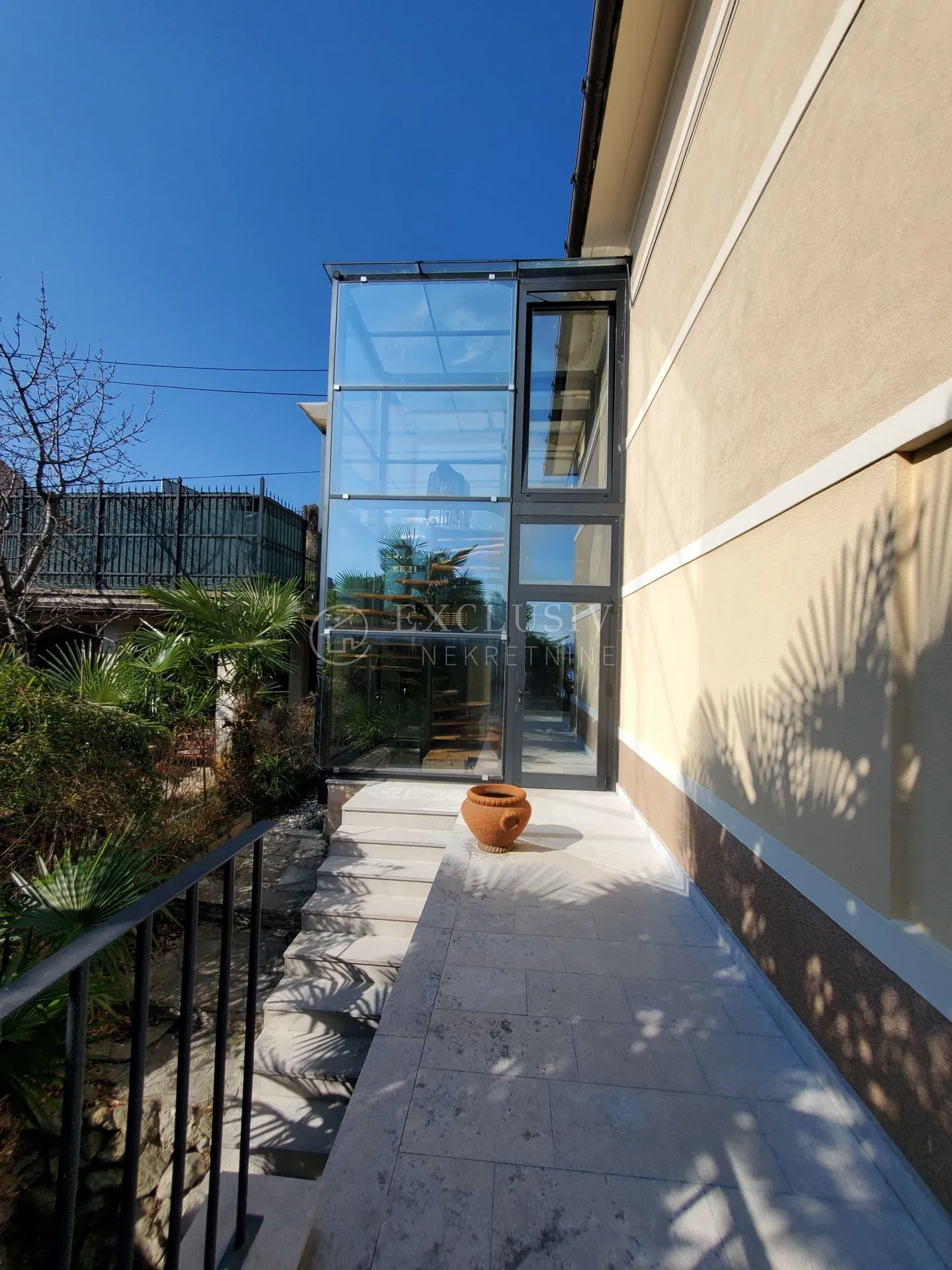 volosko villa s bazenom i lijepim vrtom- 150m od mora !! - slika 10