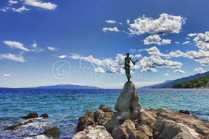 opatija dvoetažni stan u vili 100m od mora - slika 21