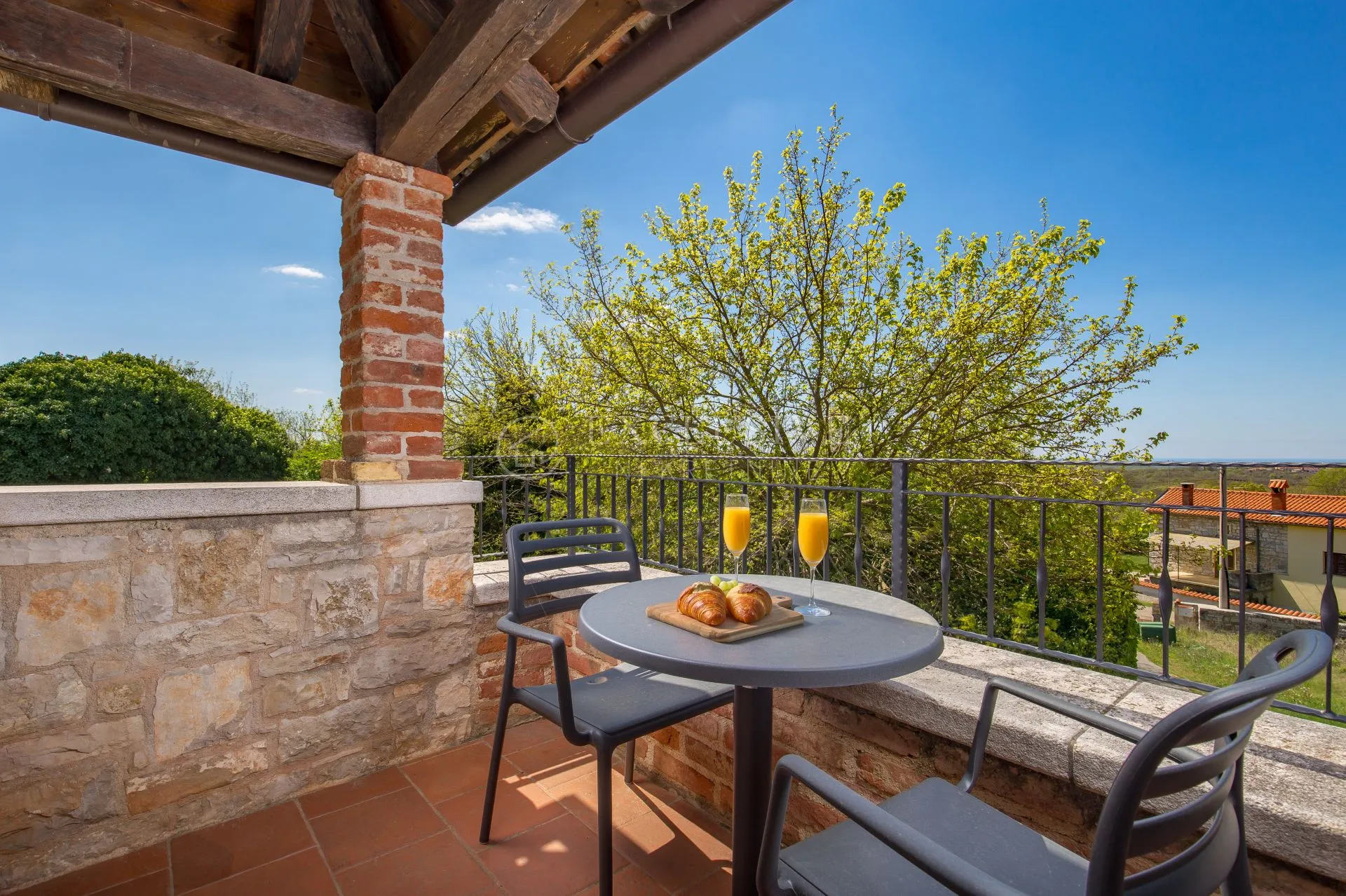istra, tinjan - prekrasna kamena vila s bazenom - slika 29