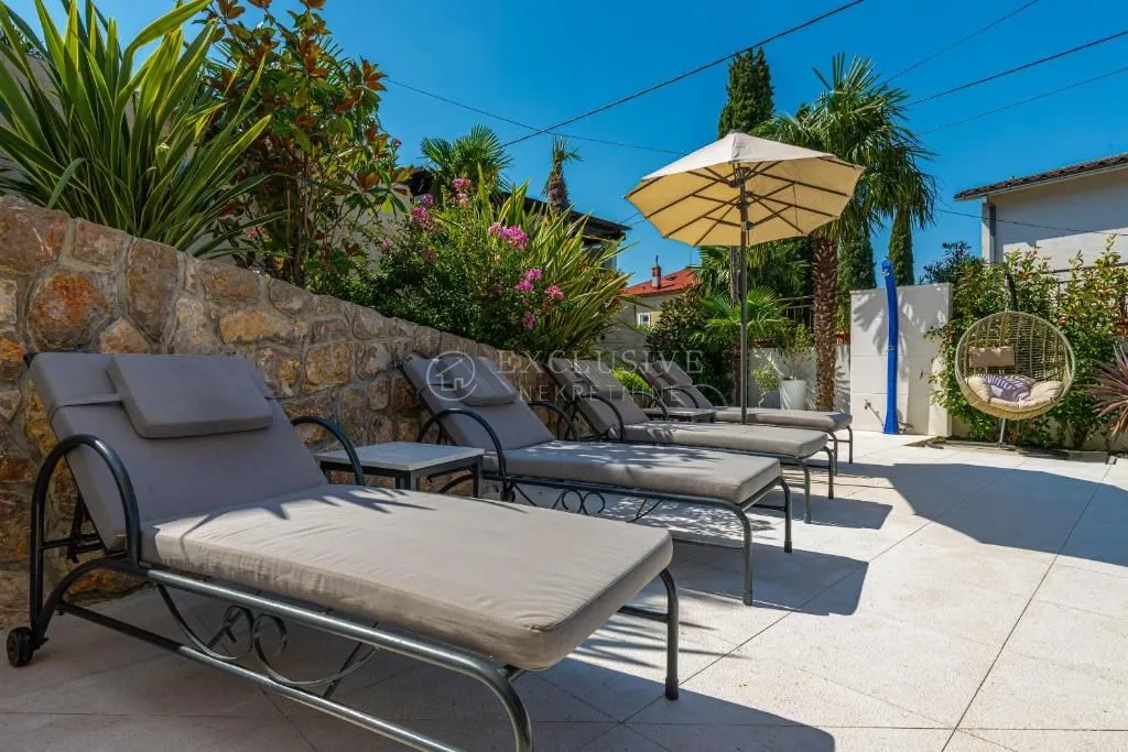 crikvenica - luksuzna villa s bazenom blizu mora - slika 8