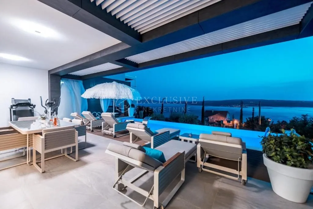 crikvenica luksuzno opremljena villa s bazenom i pogledom na more - slika 2