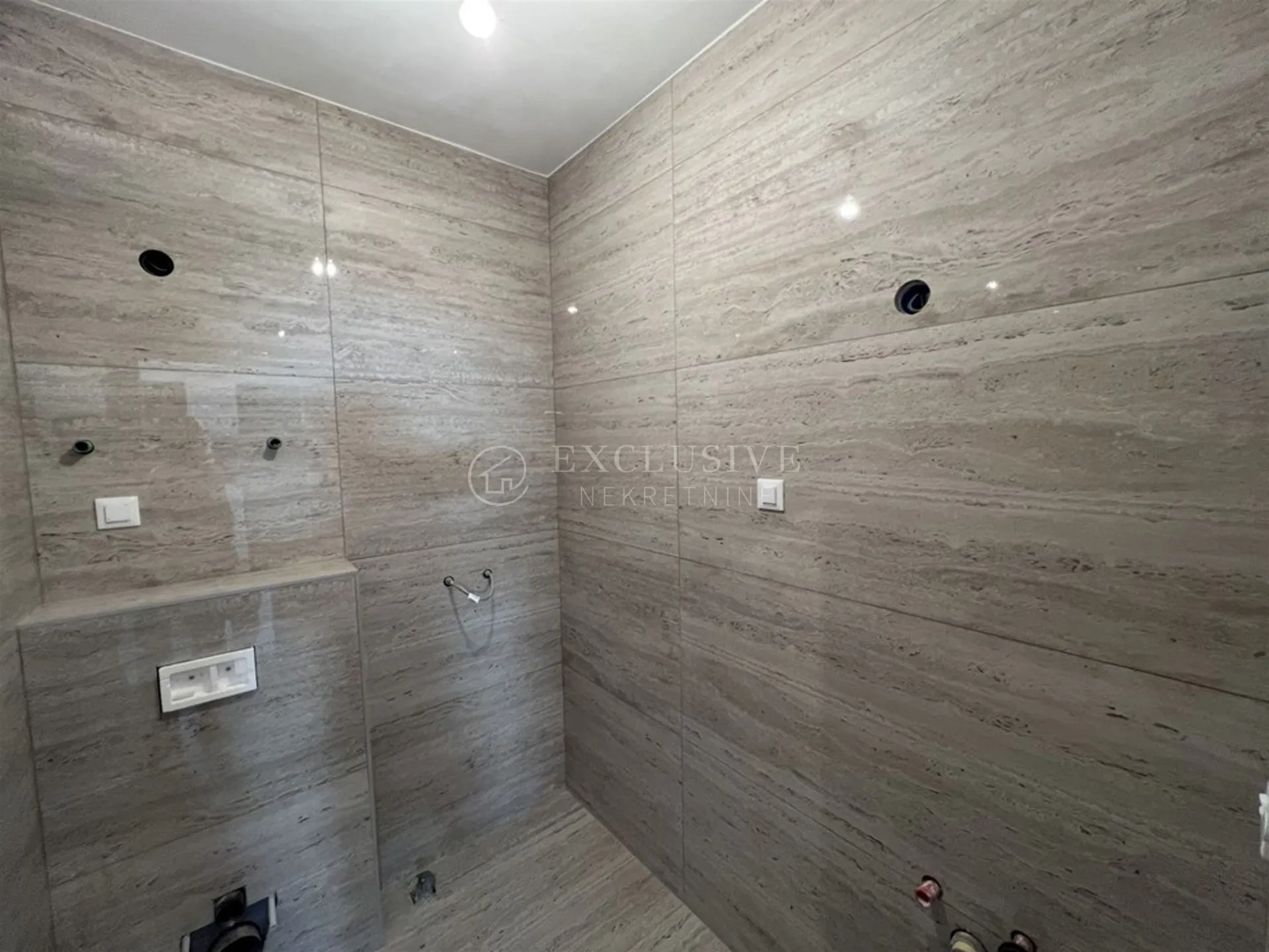 krk - penthose u novogradnji 20 m od plaže! - slika 13