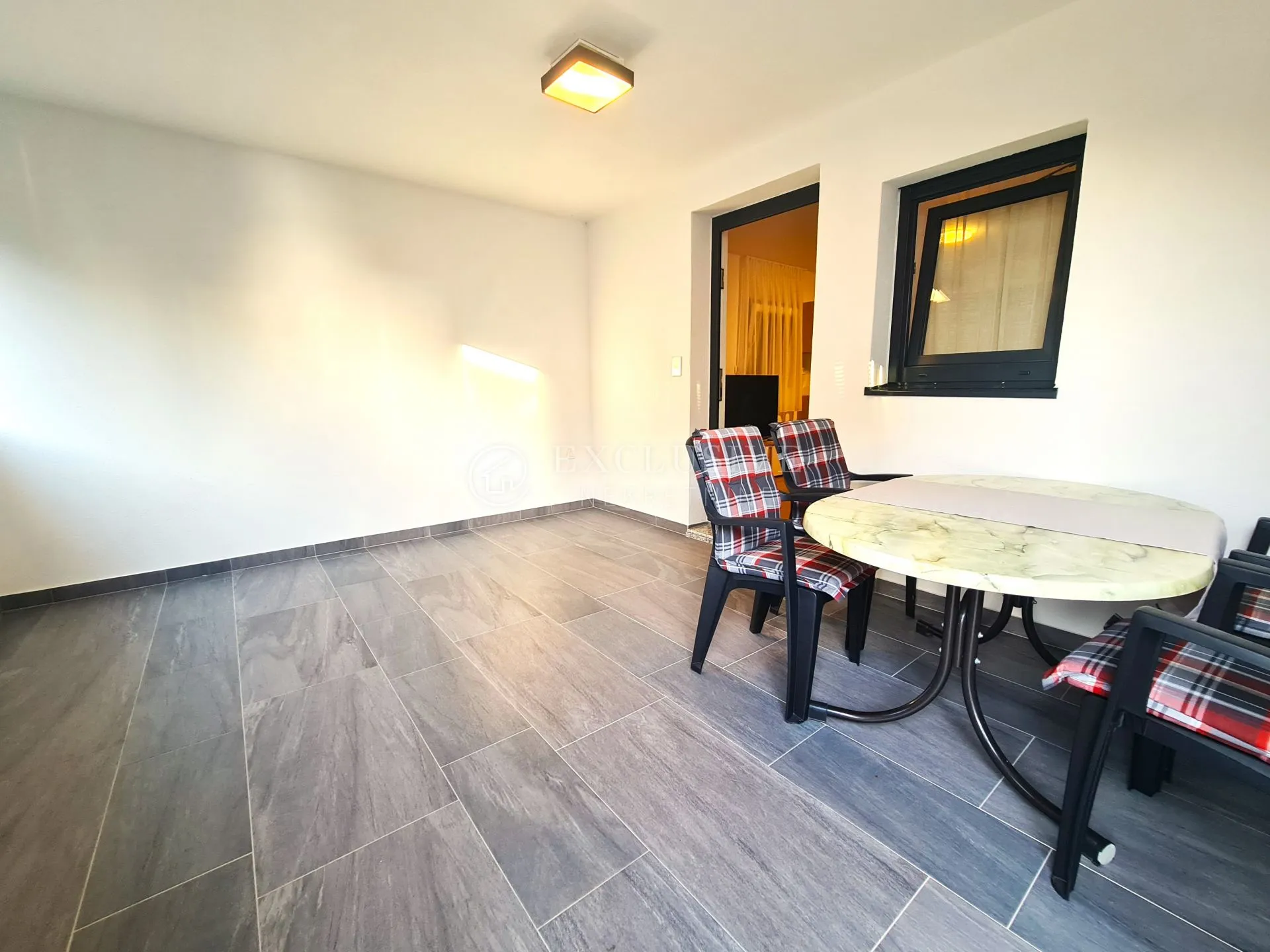 dramalj - predivni penthouse sa garažom i zasebnim apartmanom - slika 3