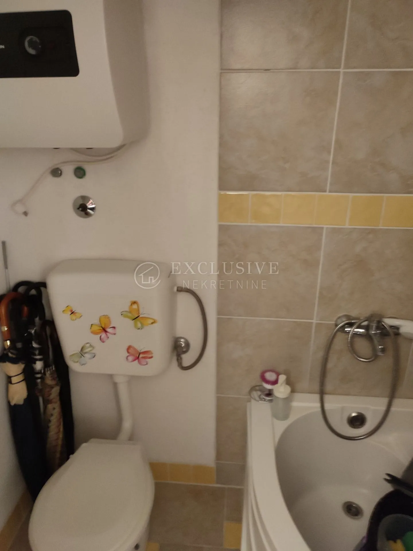 ika - oprić - apartman od dvije stambene jedinice sa bazenom - slika 17