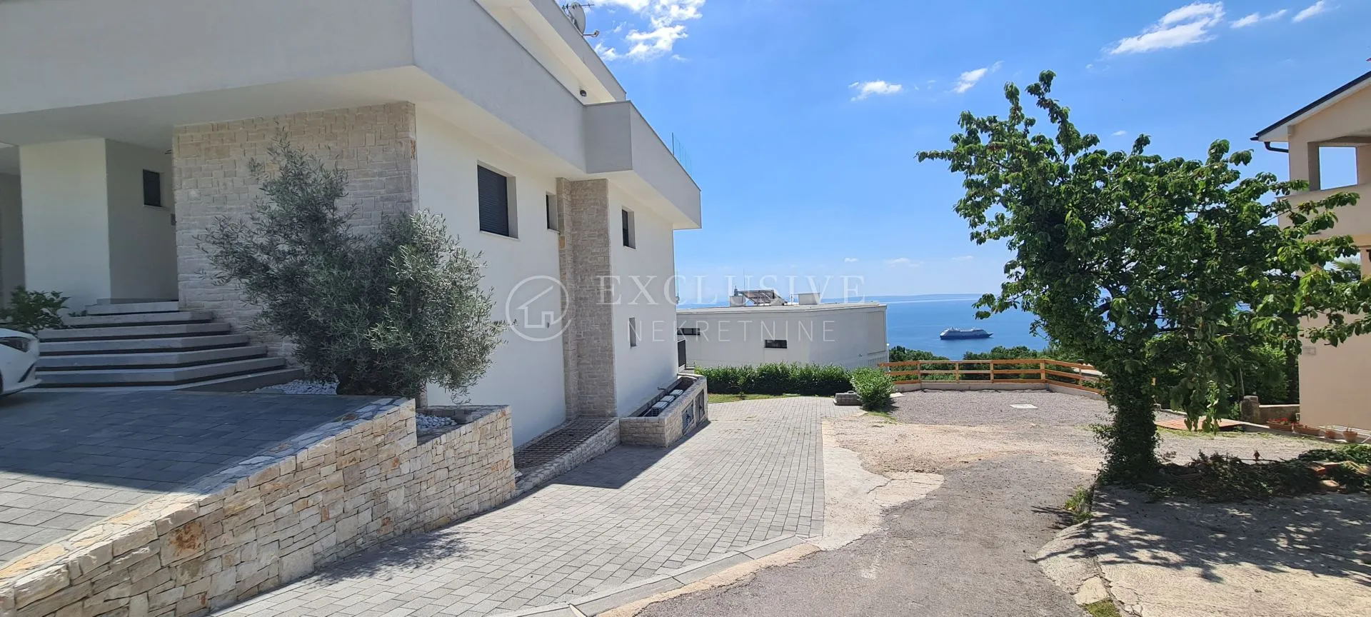 opatija-pobri-villa sa vlastitim bazenom i garažom - slika 2