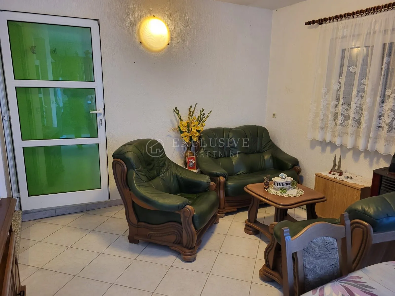 kuća, donja klada, 100m2 sa terasom 60 m2 i pogledom - slika 10