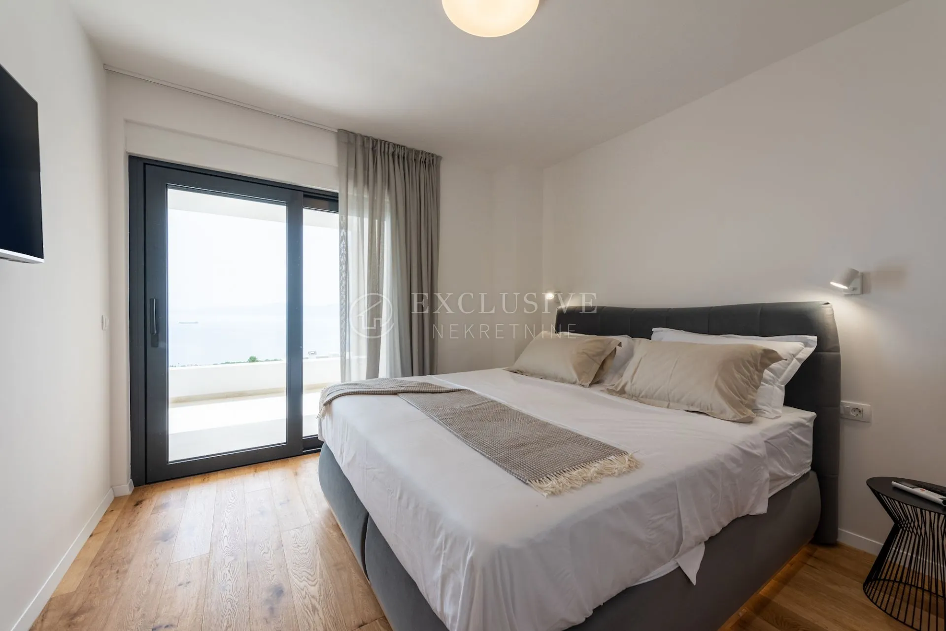 kostrena moderna kuća 190m2 s bazenom !! - slika 12
