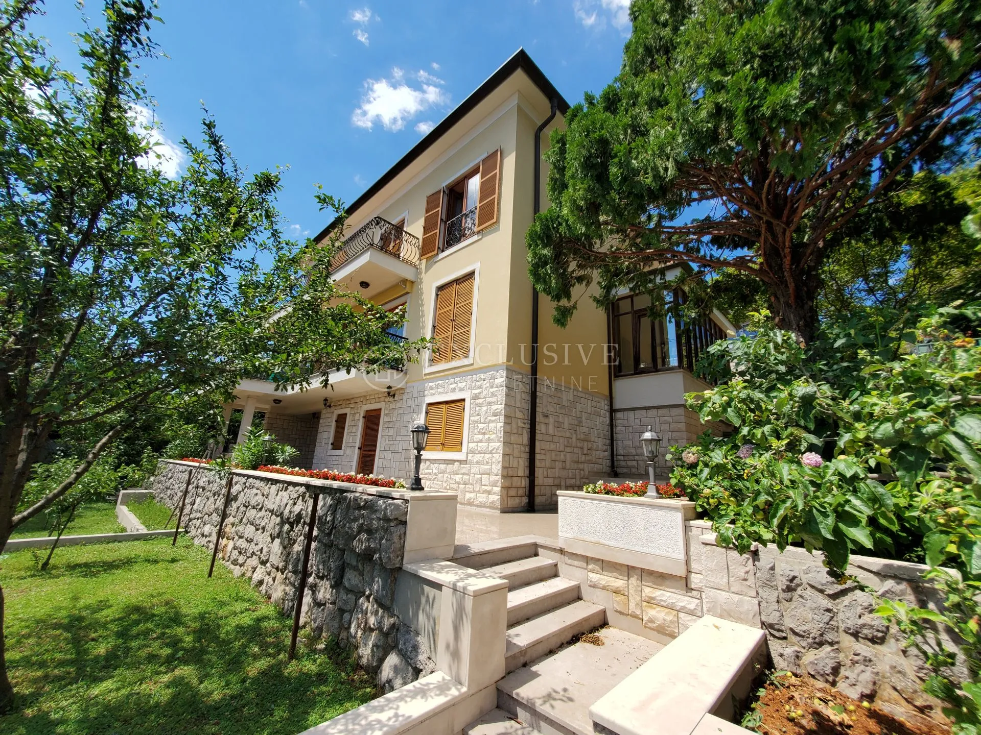 volosko prekrasna luksuzna kuća 350m2 - slika 2