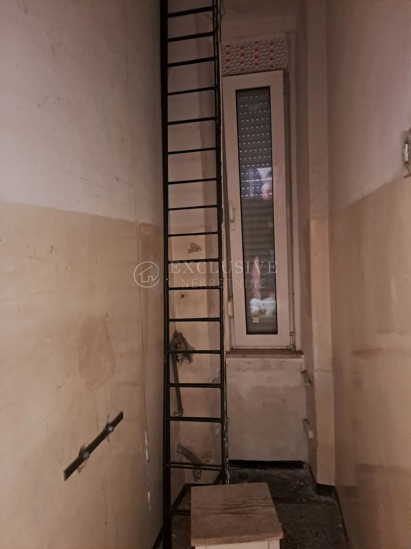 rijeka, krimeja, 3s+db 87m2 s pogledom na more - slika 19