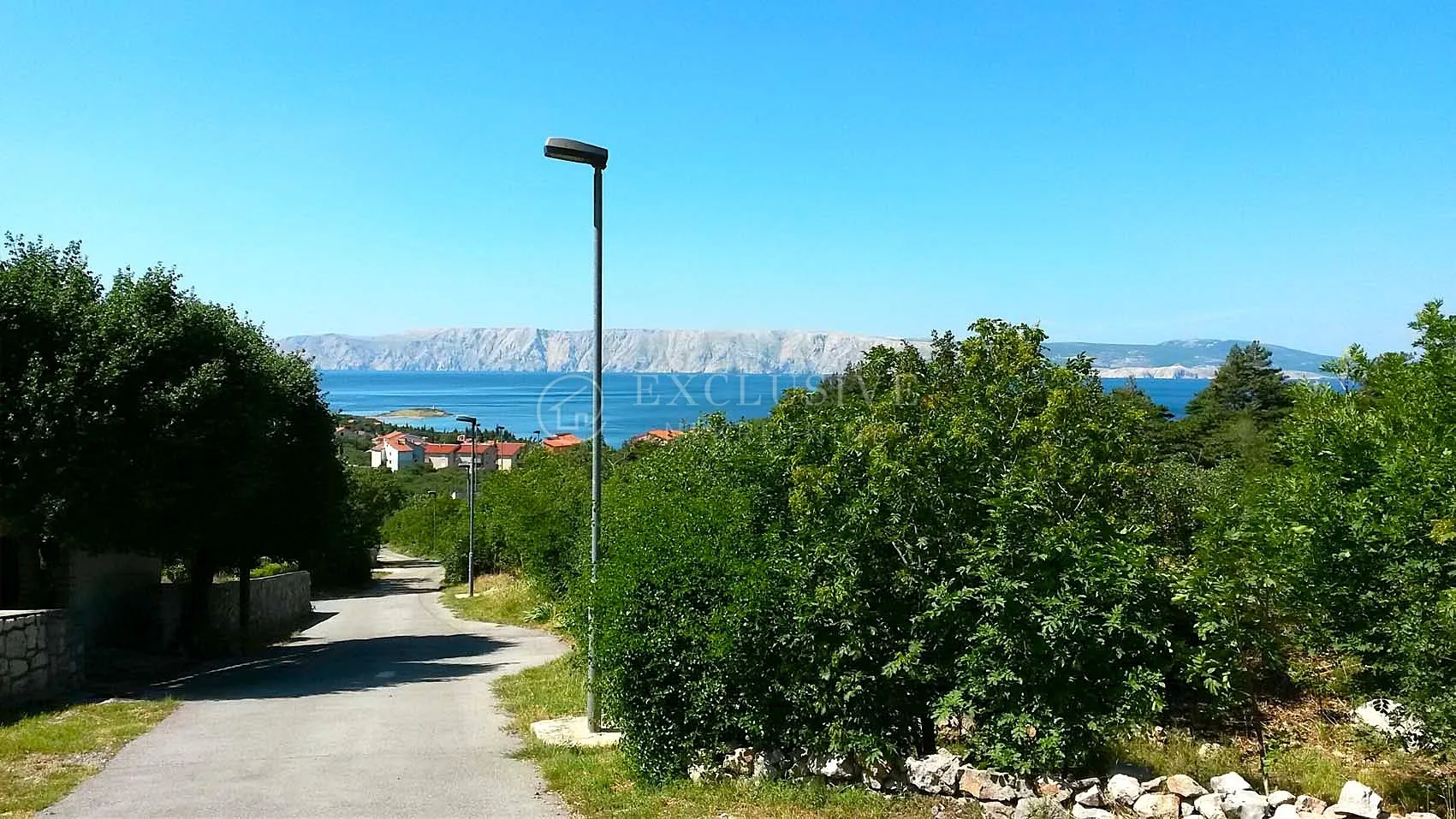 novi vinodolski - zemljište s građevinskom dozvolom - slika 1