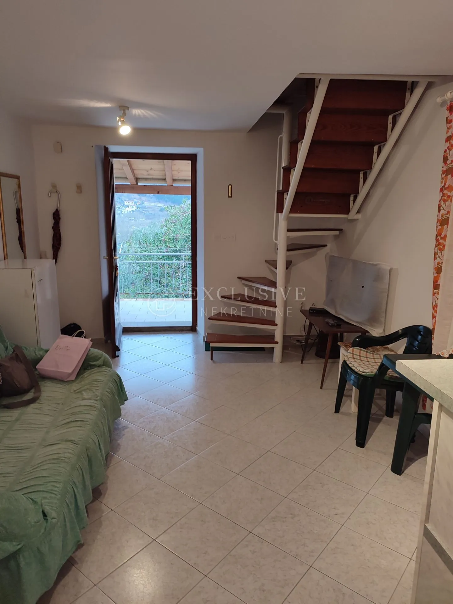 krk-jurandvor - dvoetažni apartman + zaseban apartman, terasa, vrt, parking - slika 24