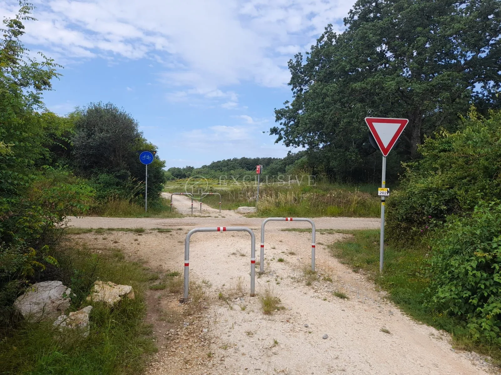rovinj, poljoprivredno zemljište 21206 m2 sa ucrtanom kućicom 14 m2 - prilika!!! - slika 3