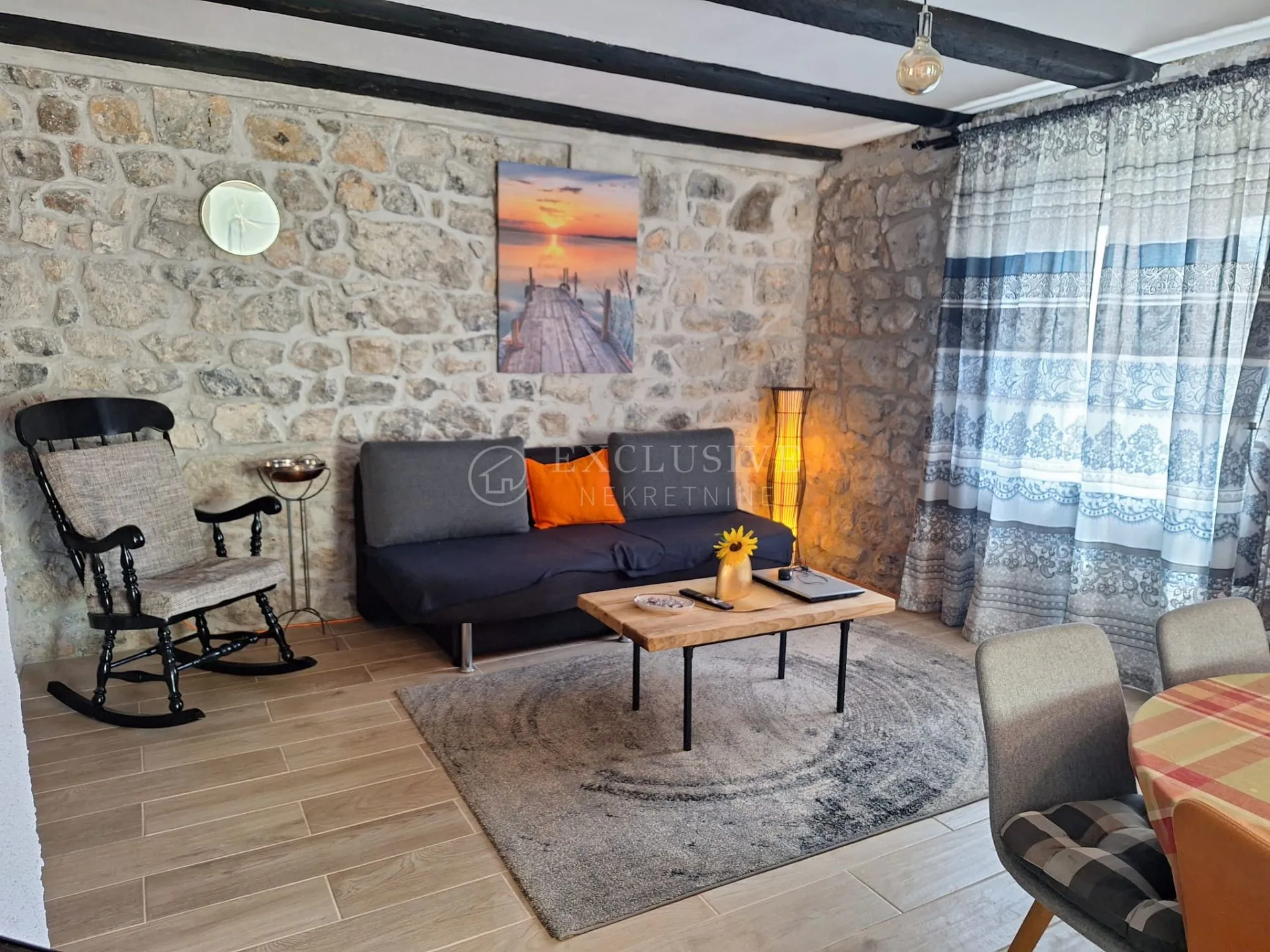 vrbovsko - rijetkost - sređena kuća sa lijepom okučnicom - slika 25