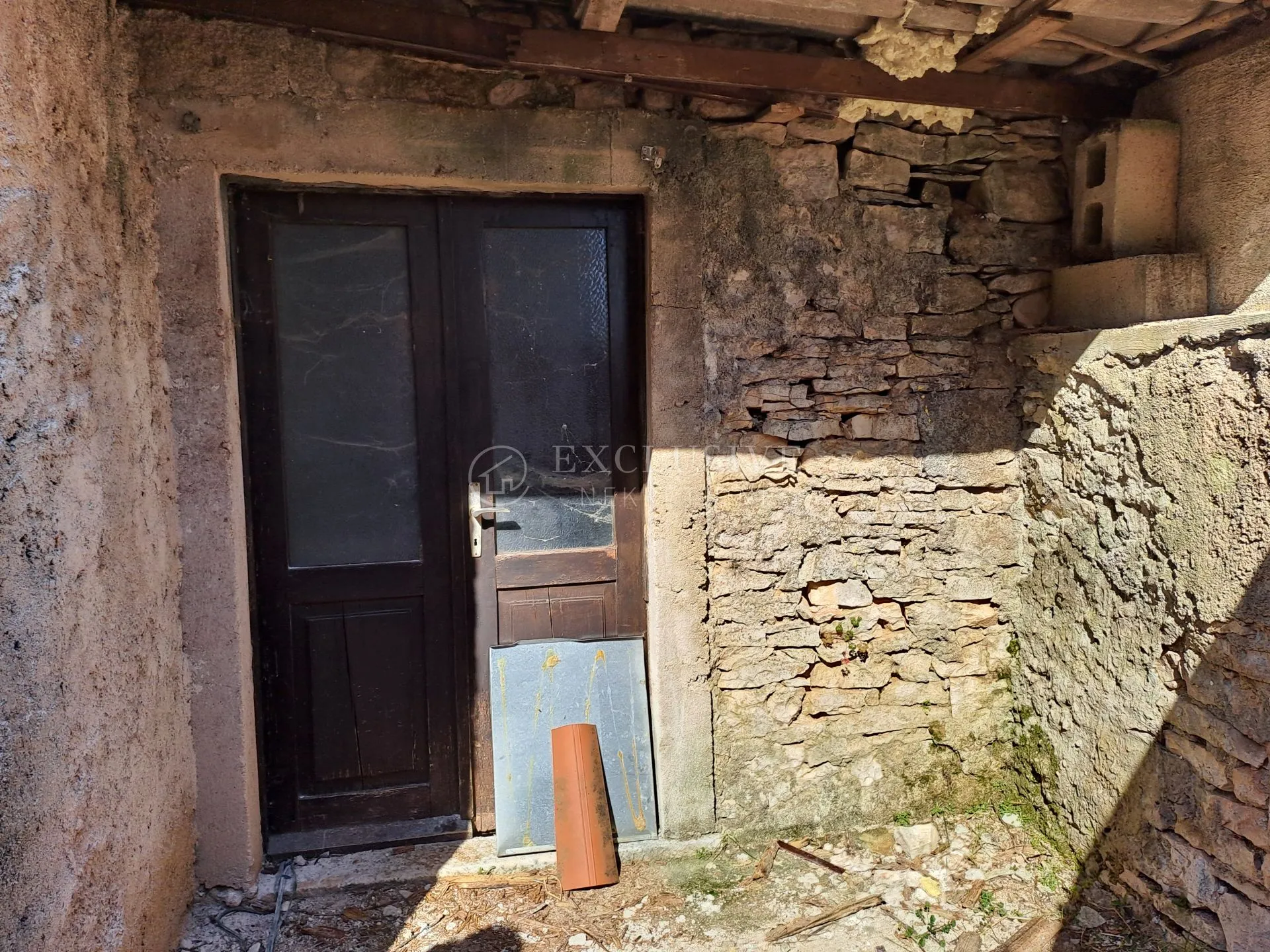 glavani, kuće starine 4 objekta sa 2000 m2 - slika 20
