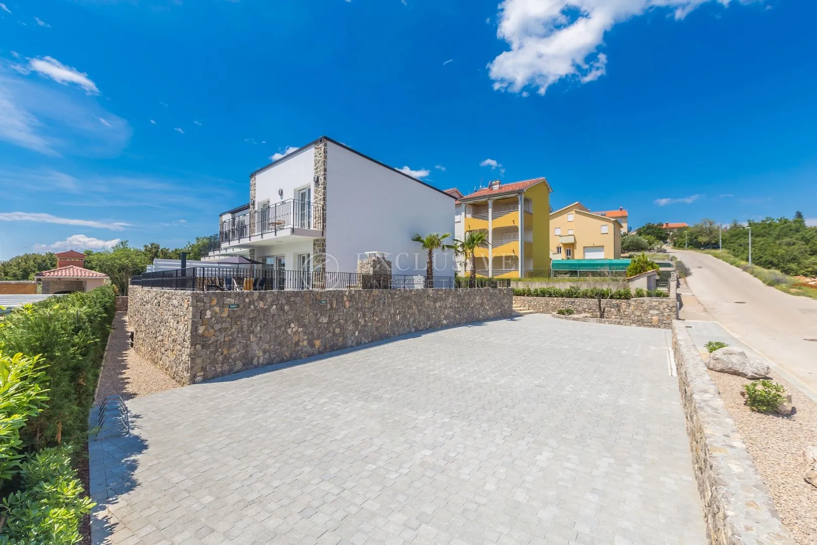 krk - moderna vila s grijanim bazenom i pogledom na more - slika 9