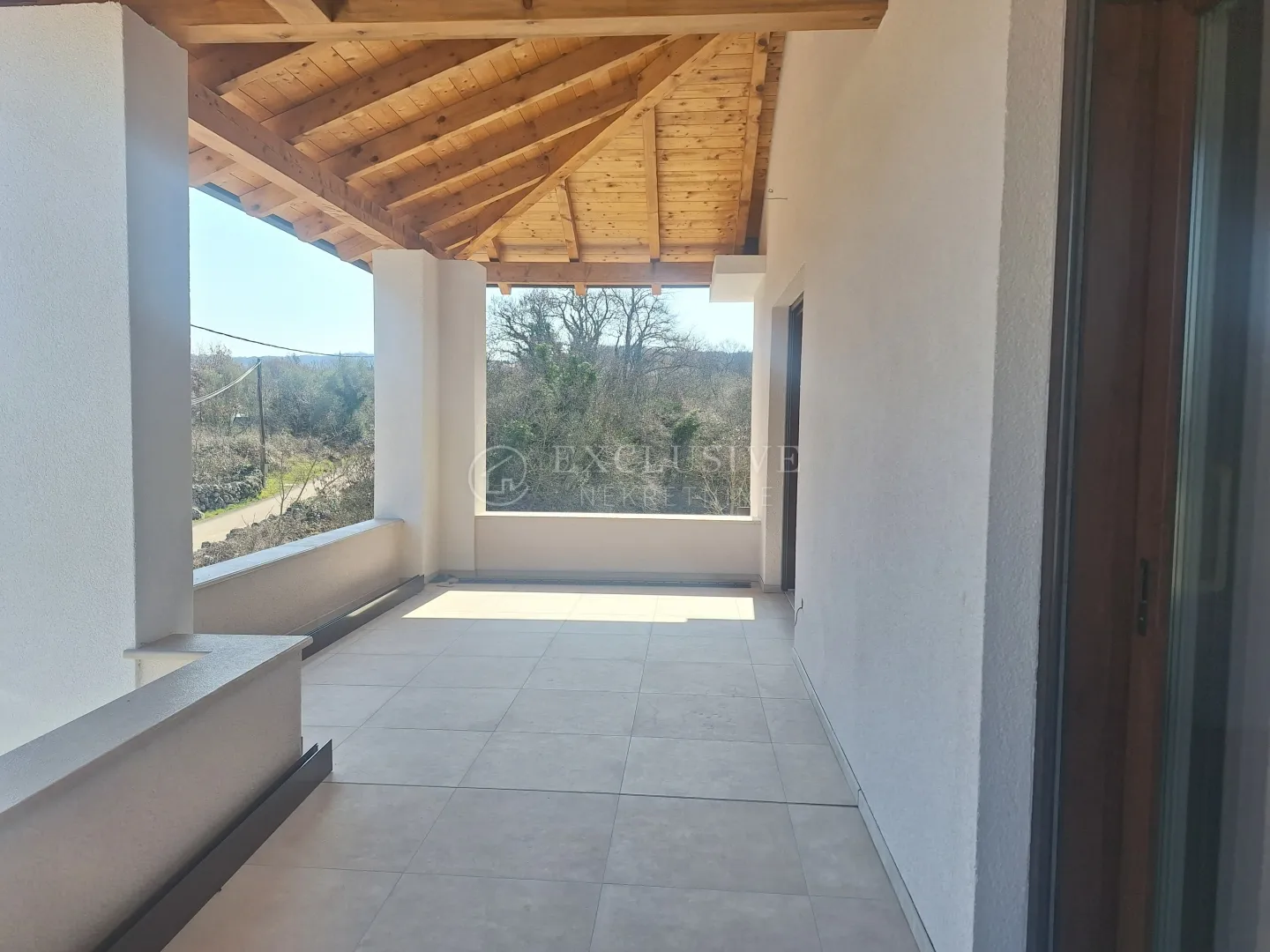 dobrinj - samostojeća kuća s bazenom - slika 23