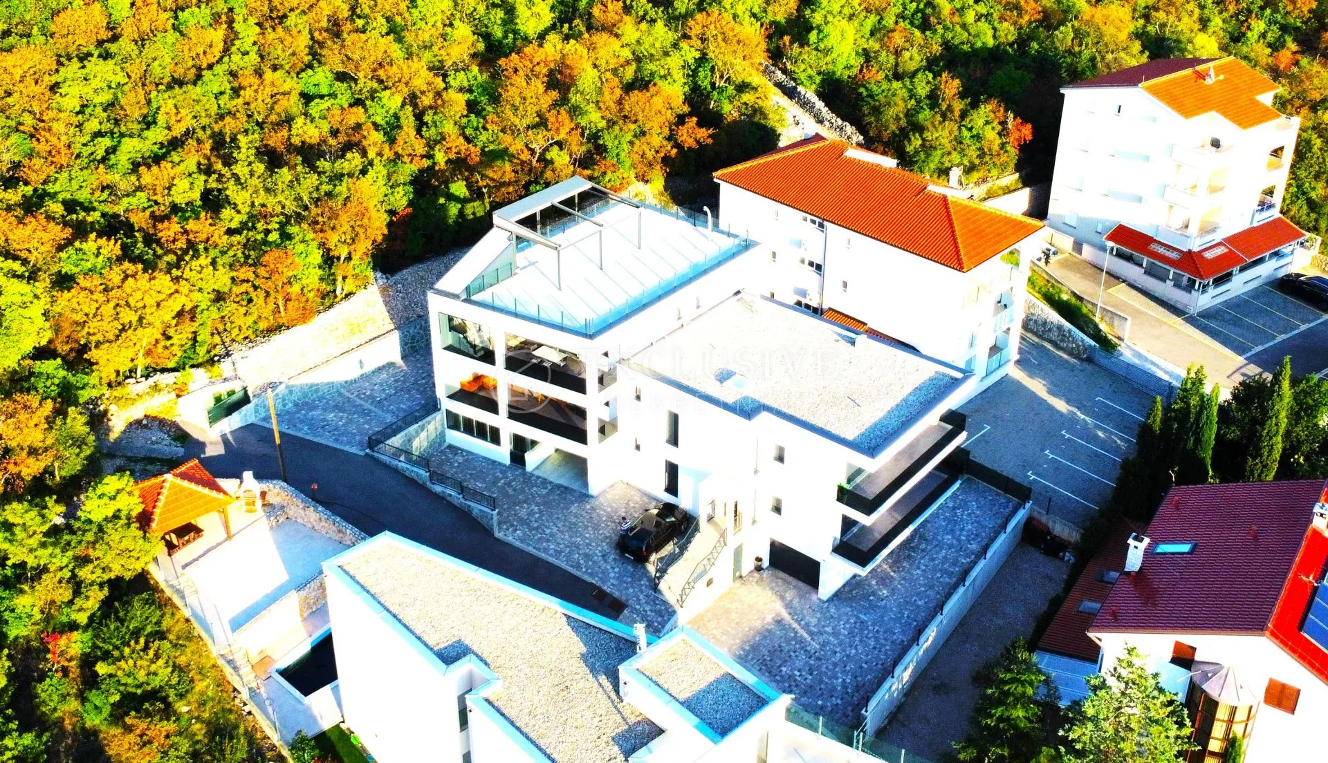 dramalj - predivni penthouse sa garažom i zasebnim apartmanom - slika 9