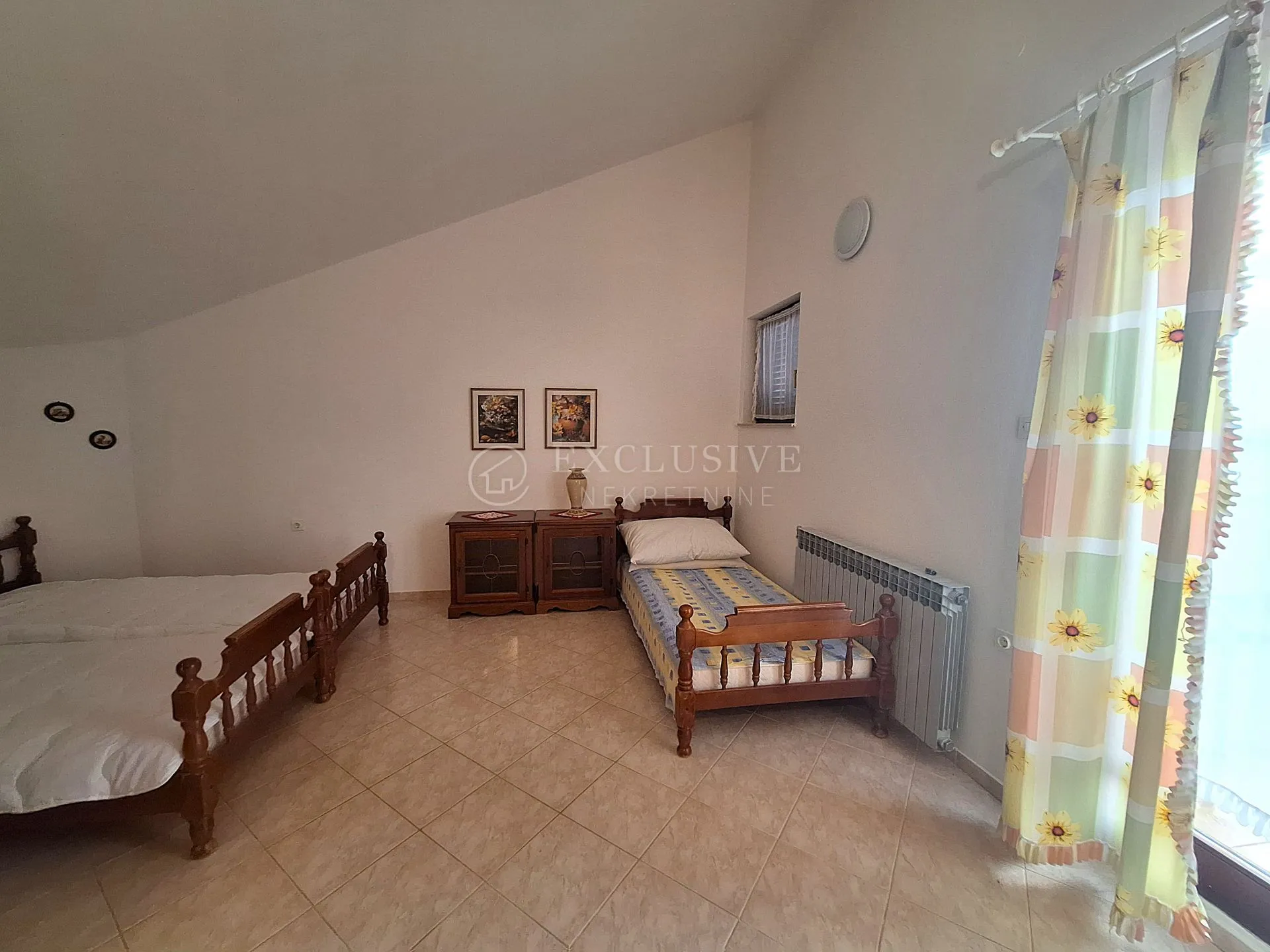 jadranovo - apartmanska vila s bazenom - slika 20
