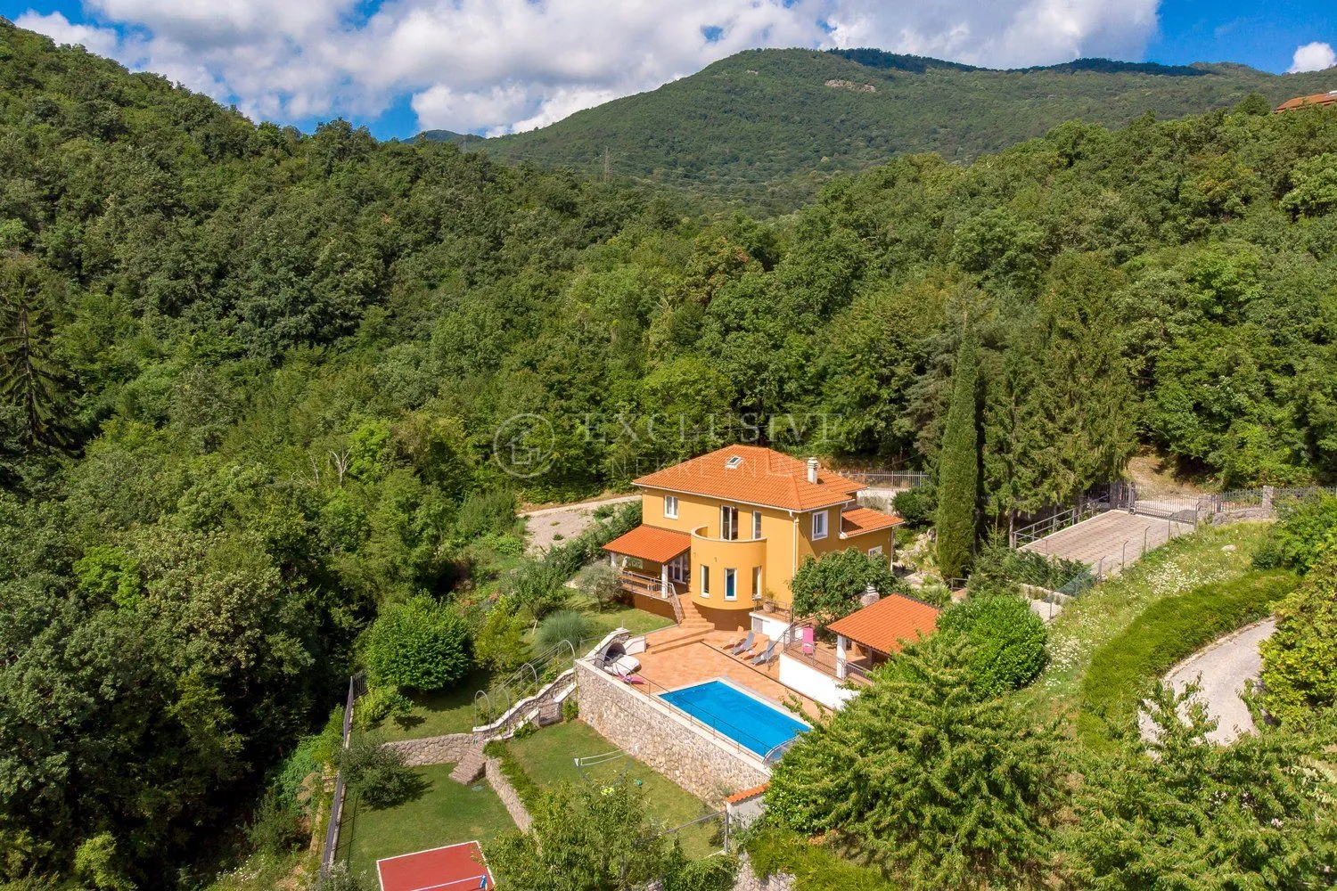 veprinac - kuća s bazenom i pogledom na more - slika 1