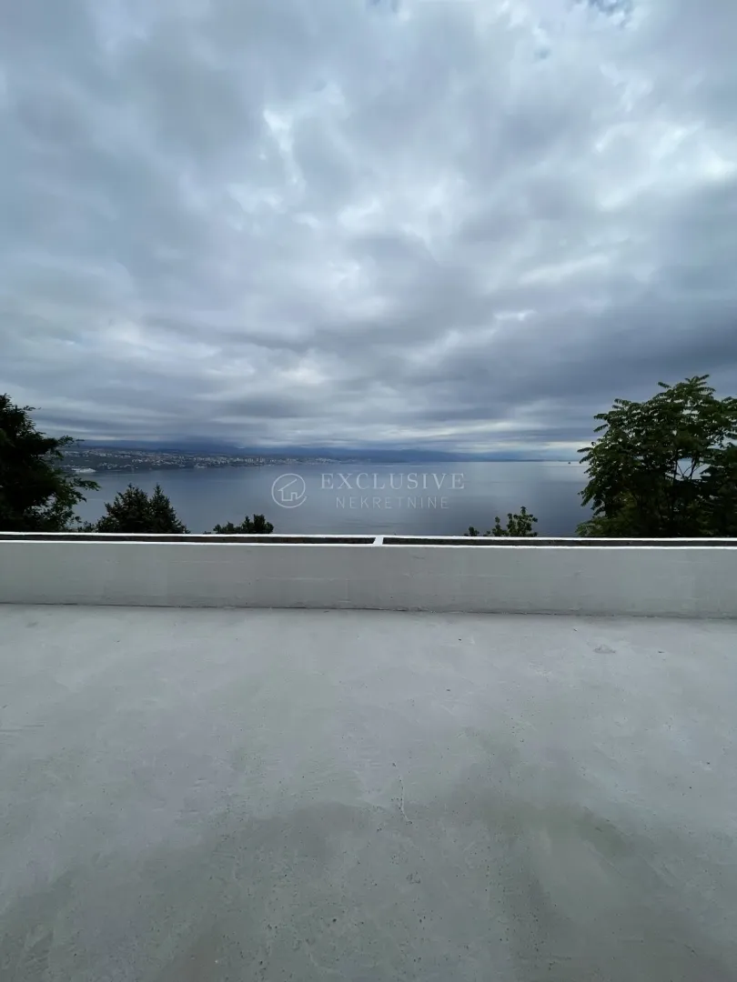 opatija - dvoetažan stan u vili- roh bau - panoramski pogled - parking - slika 2