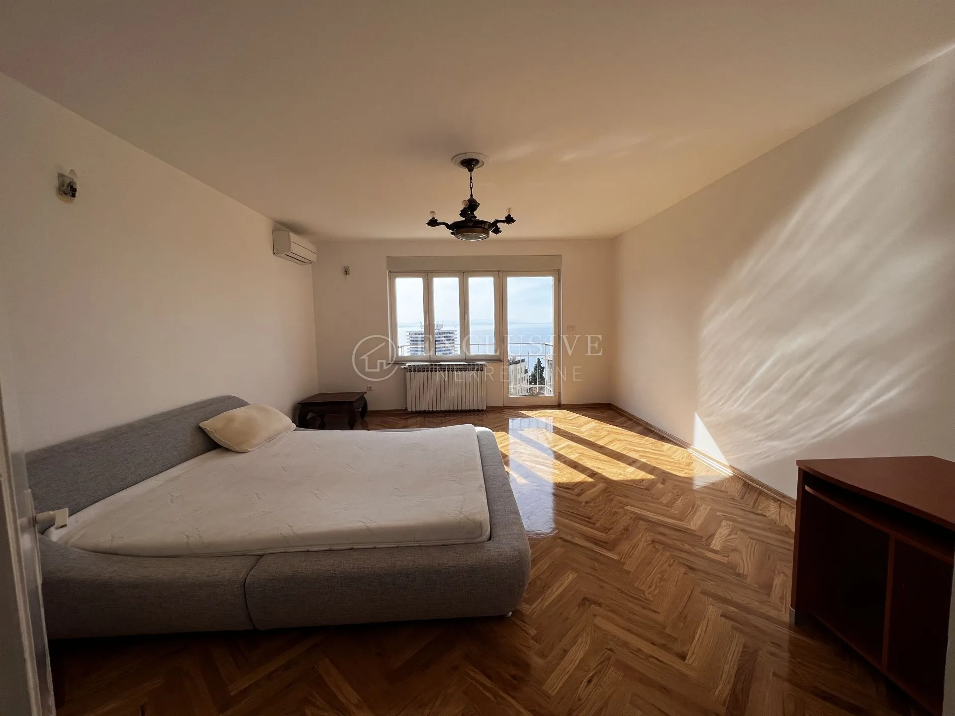 opatija-centar stan u vili 200m2 s parkingom - slika 27