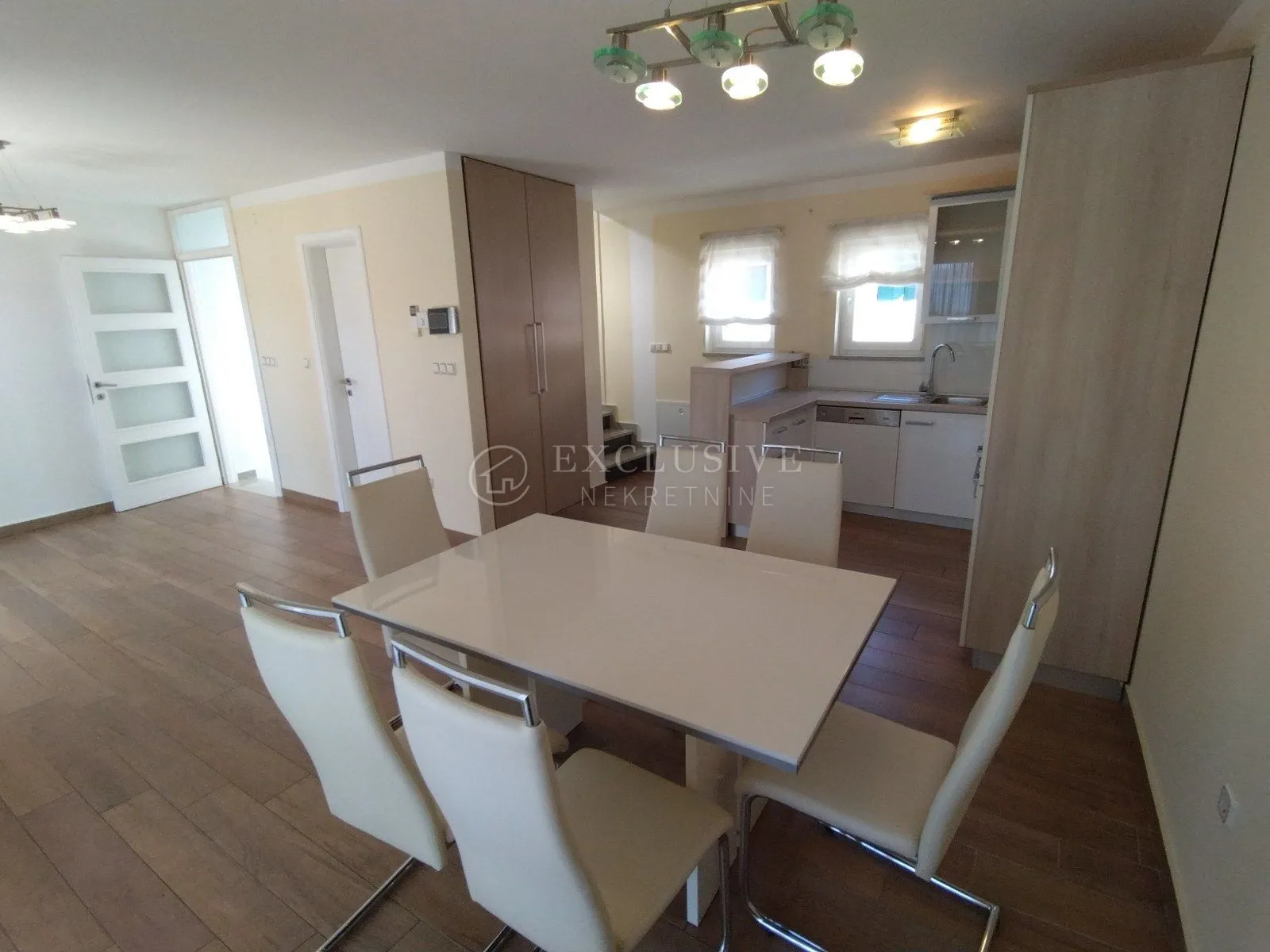 opatija centar!!!prekrasan stan 2s+db, parking, pogled na more!!! - slika 2