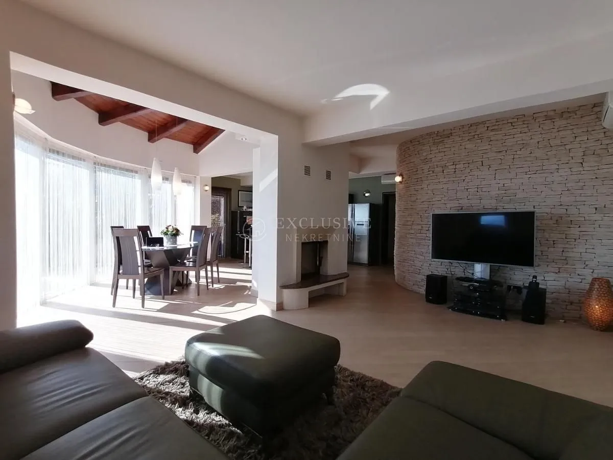 opatija, prekrasna vila 550m2 - slika 24