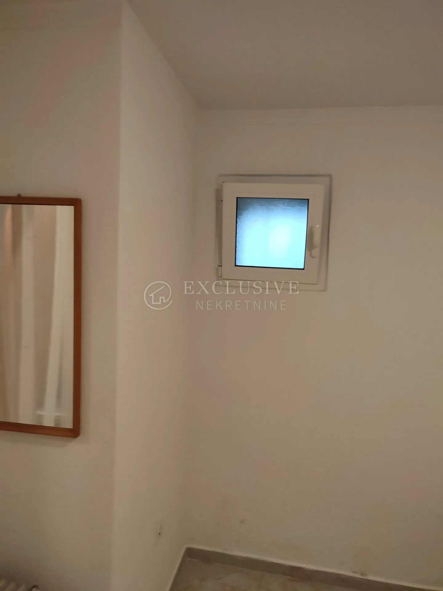 krk-jurandvor - dvoetažni apartman + zaseban apartman, terasa, vrt, parking - slika 5