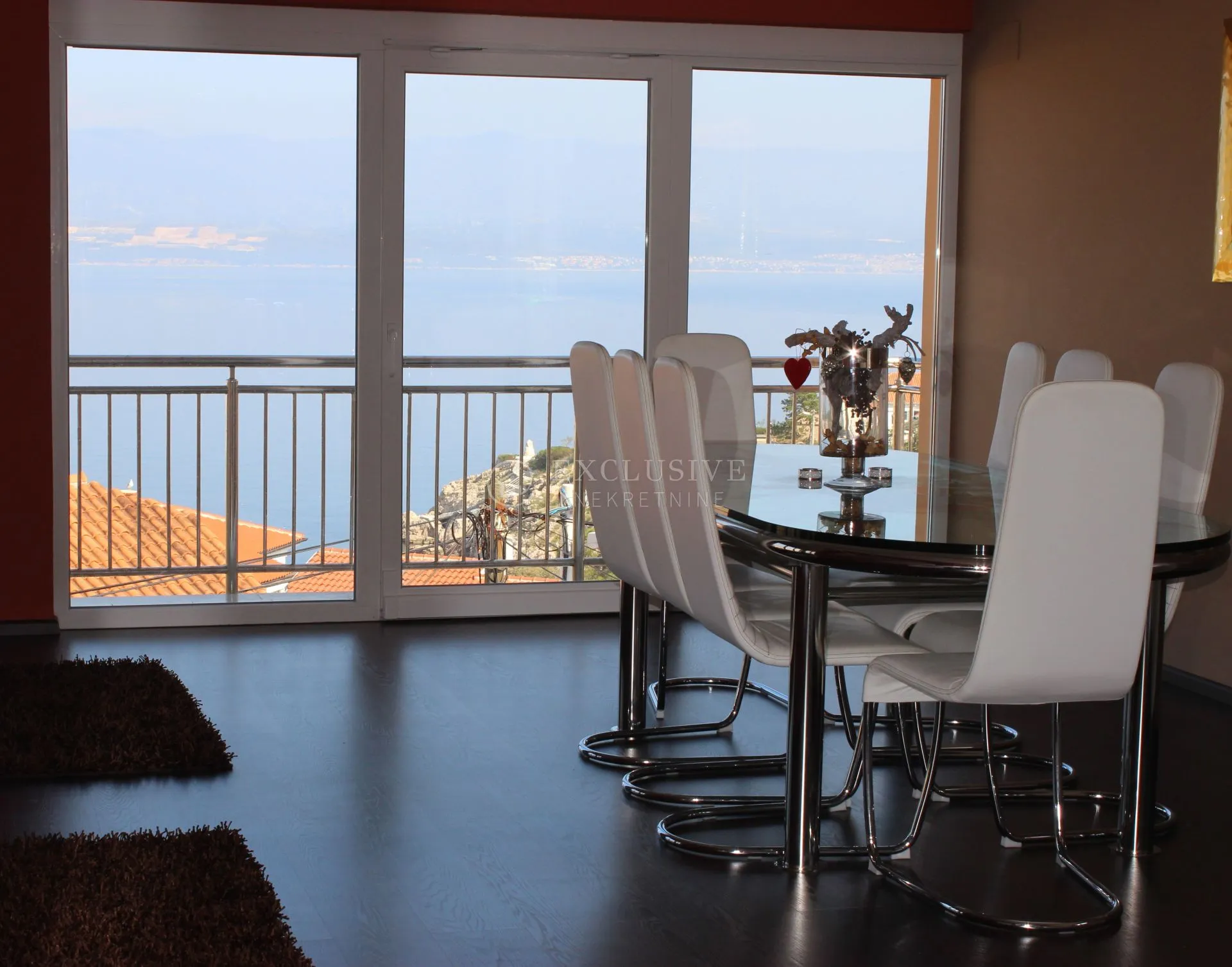 krk, vrbnik - prekrasna apartmanska vila u prvome redu do mora - slika 22