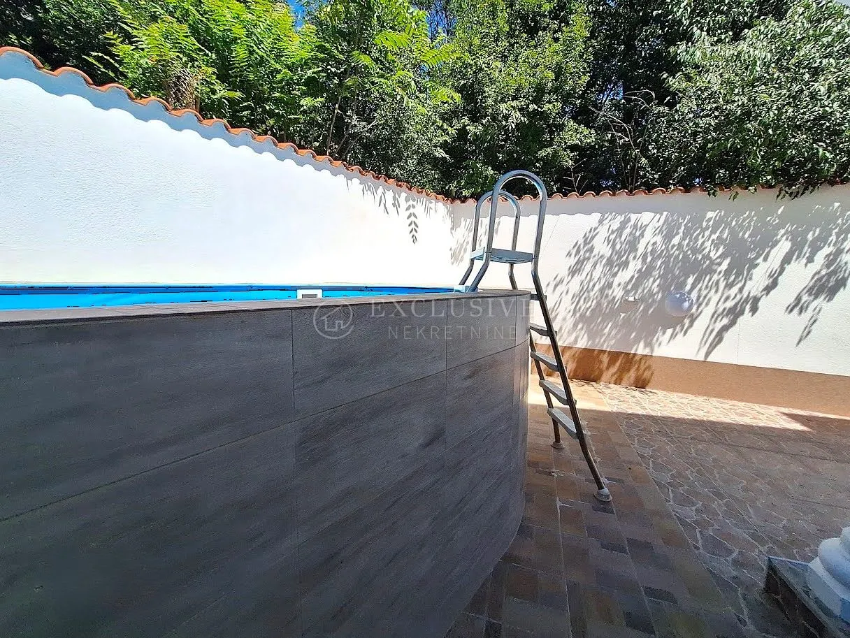 crikvenica - dvojna kuća s bazenom - slika 26