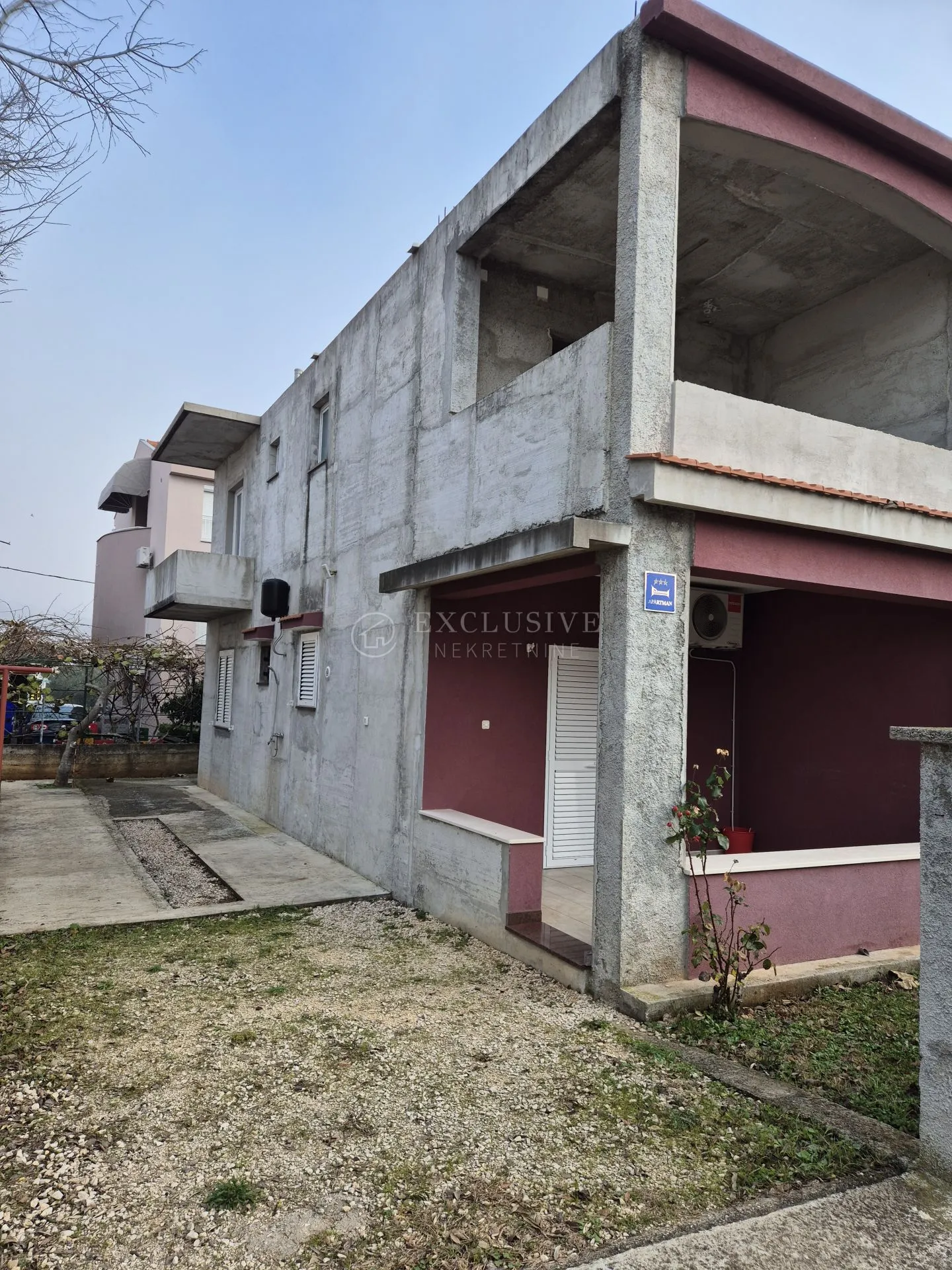 bibinje, kuća 186 m2 sa 4 stana i 470 m2 okućnice - slika 4