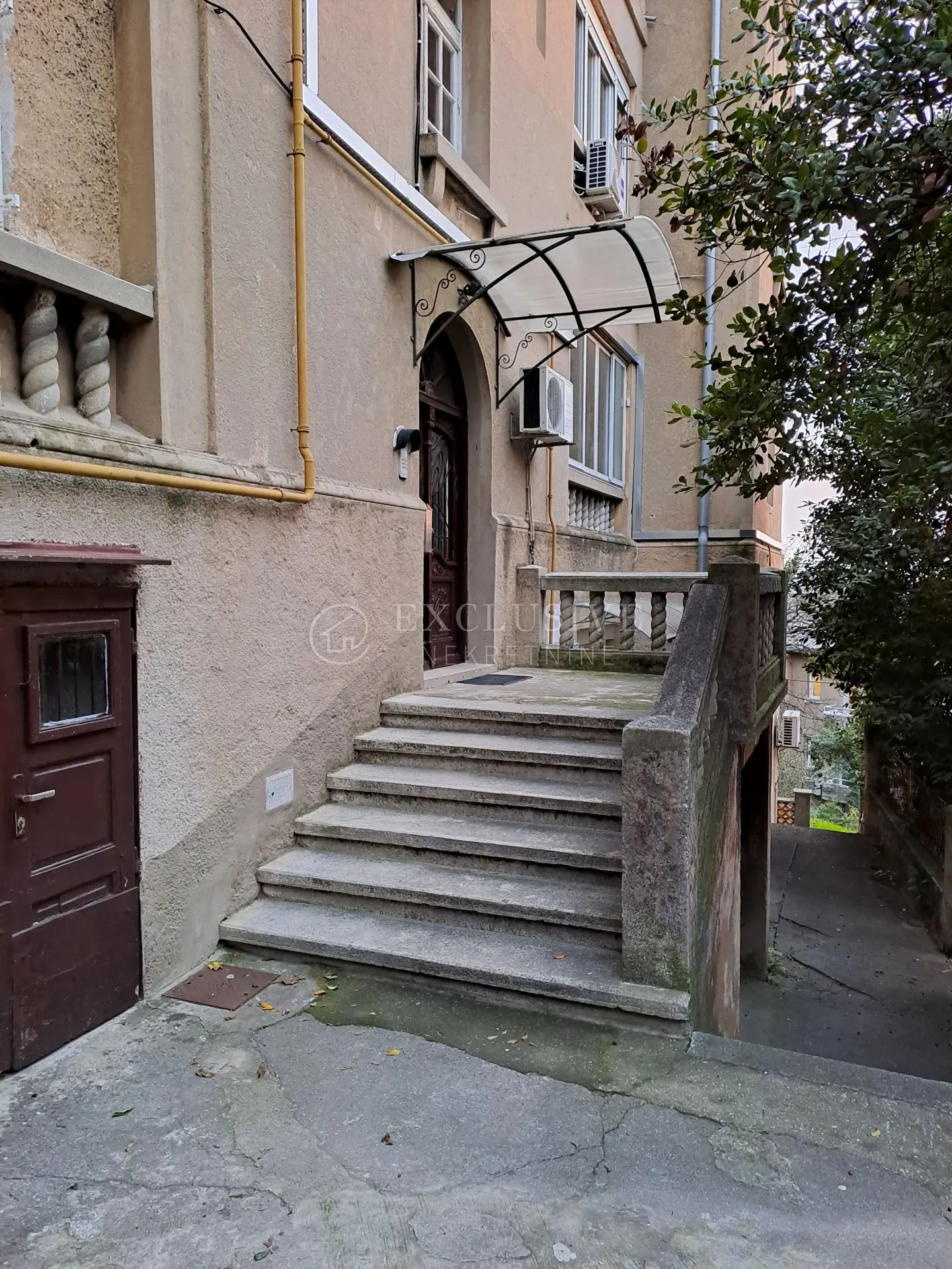 rijeka, krimeja, 3s+db 87m2 s pogledom na more - slika 4