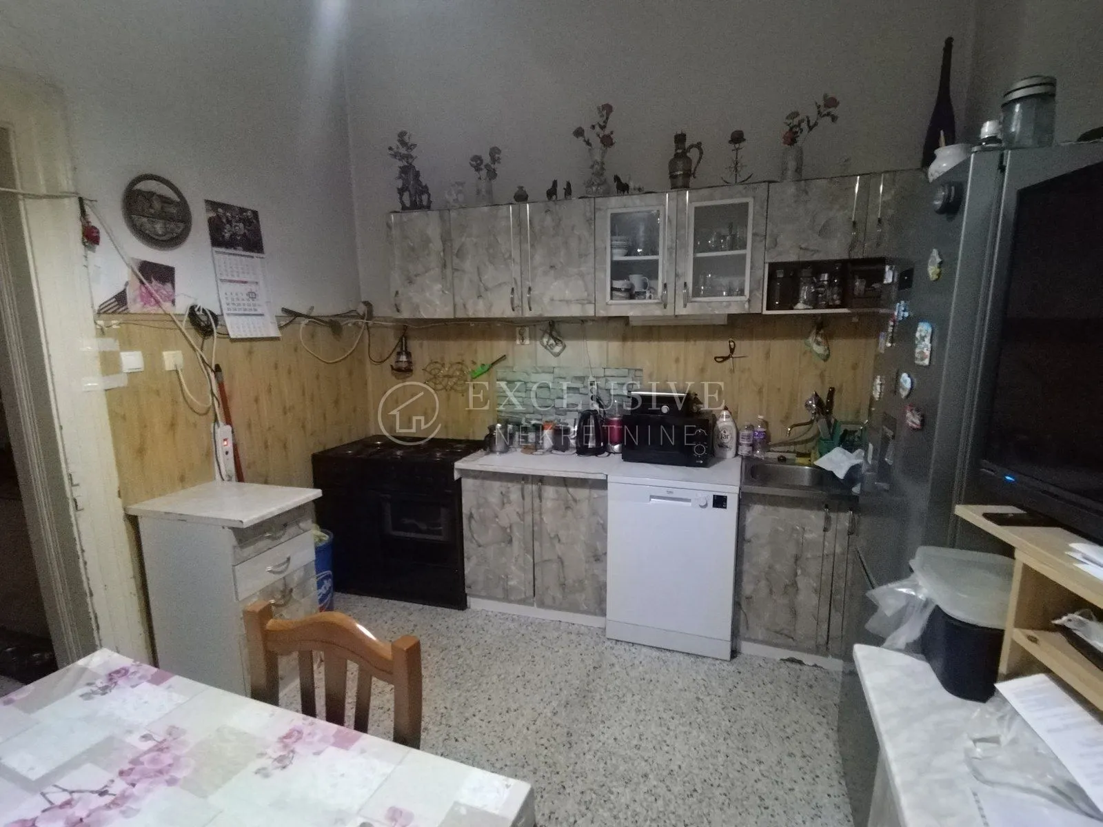 opatija-strogi centar!!!trosoban stan s okućnicom i konobom!!! - slika 6