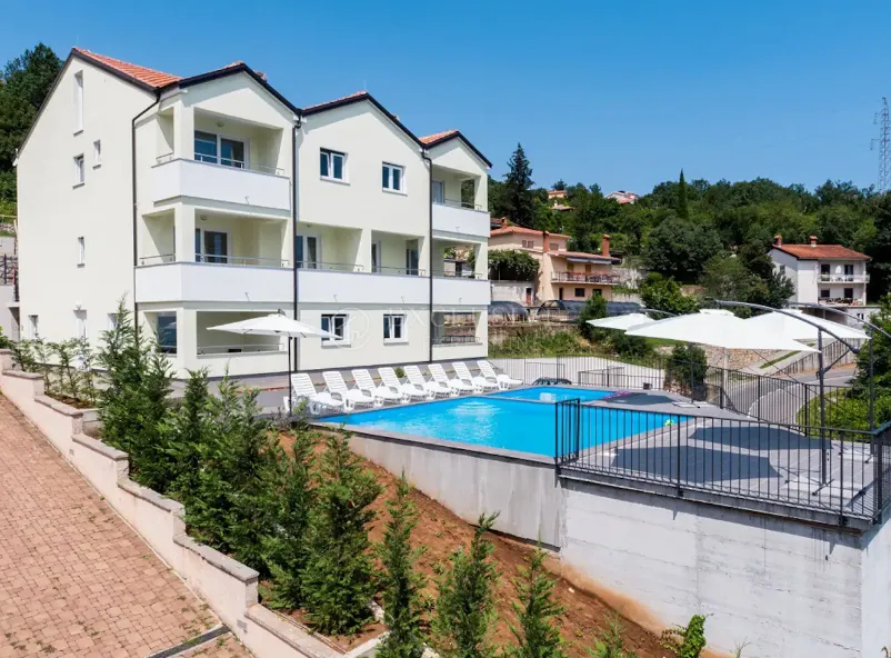 ičići dvoetažni stan 136m2 - slika 5