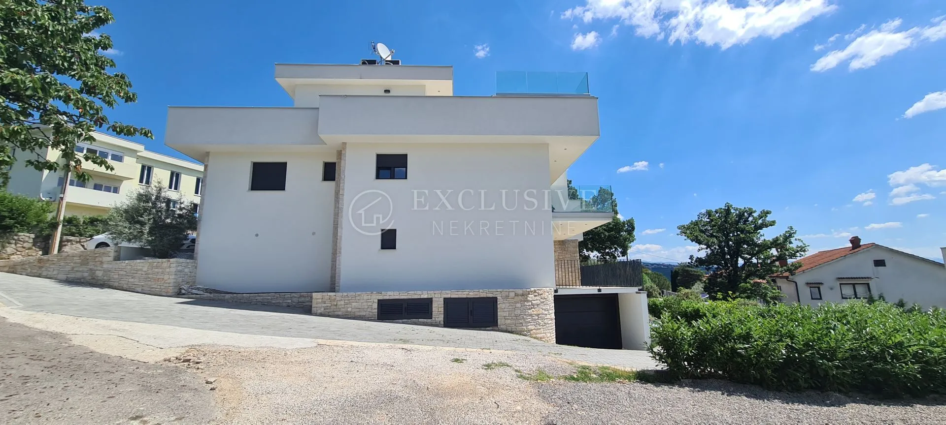 opatija-pobri-villa sa vlastitim bazenom i garažom - slika 3