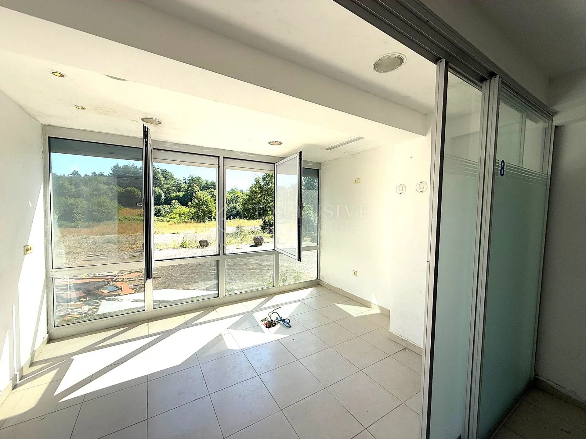 šapjane - poslovno-stambena zgrada 780 m2 - slika 2