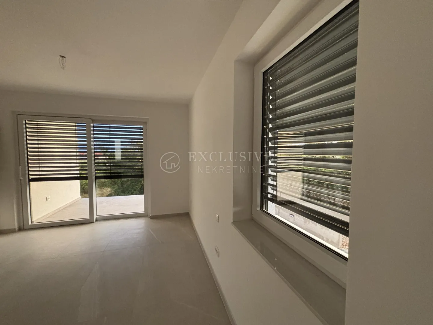 otok krk - samostojeća vila s pogledom na more - slika 8