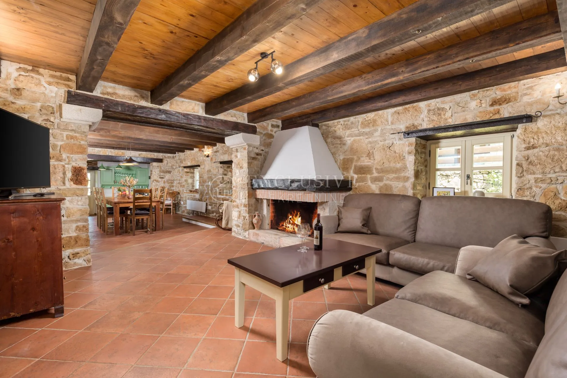 istra, tinjan - prekrasna kamena vila s bazenom - slika 35
