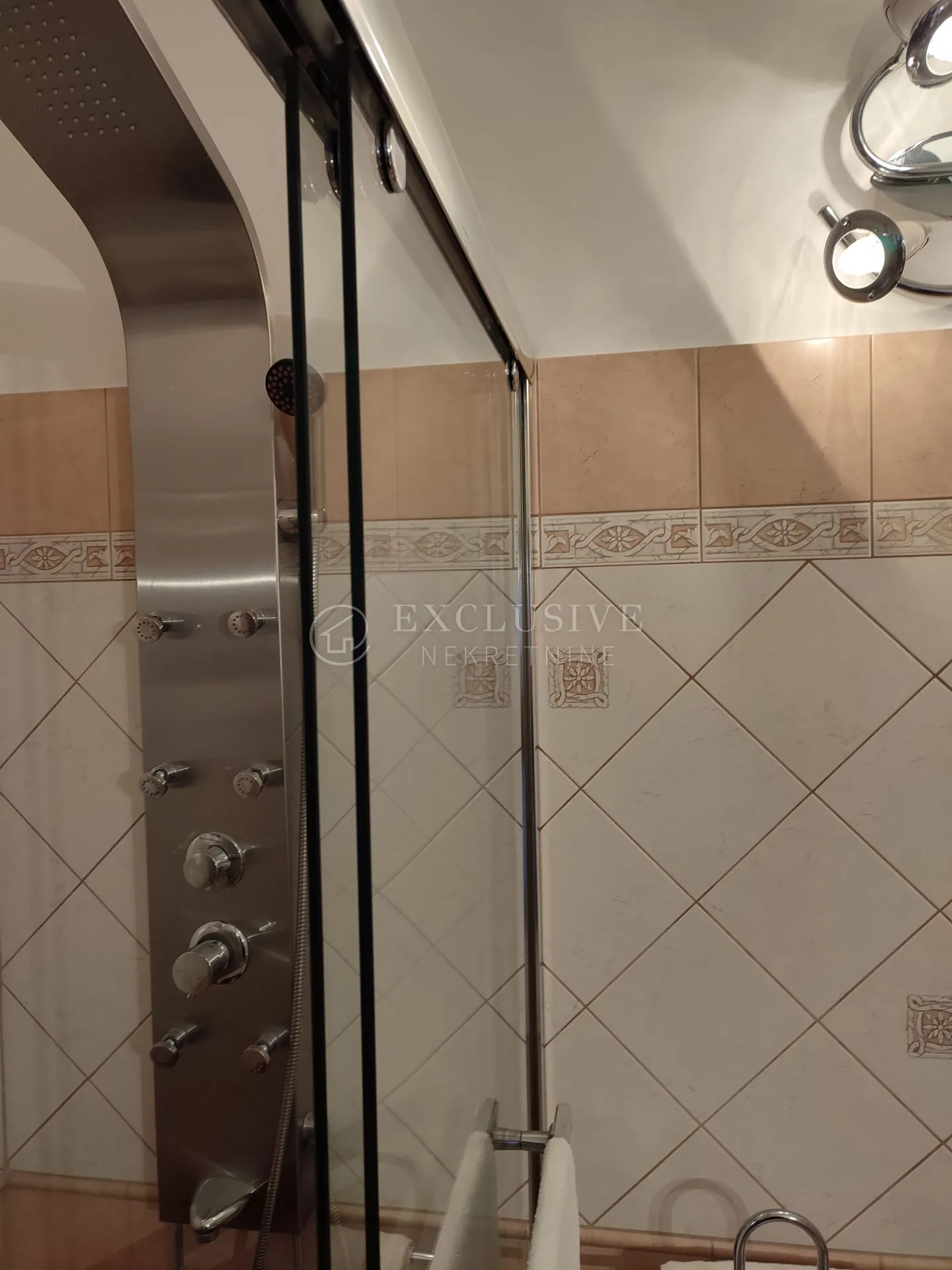 lovran - dvoetažni stan od 101m2 - slika 17