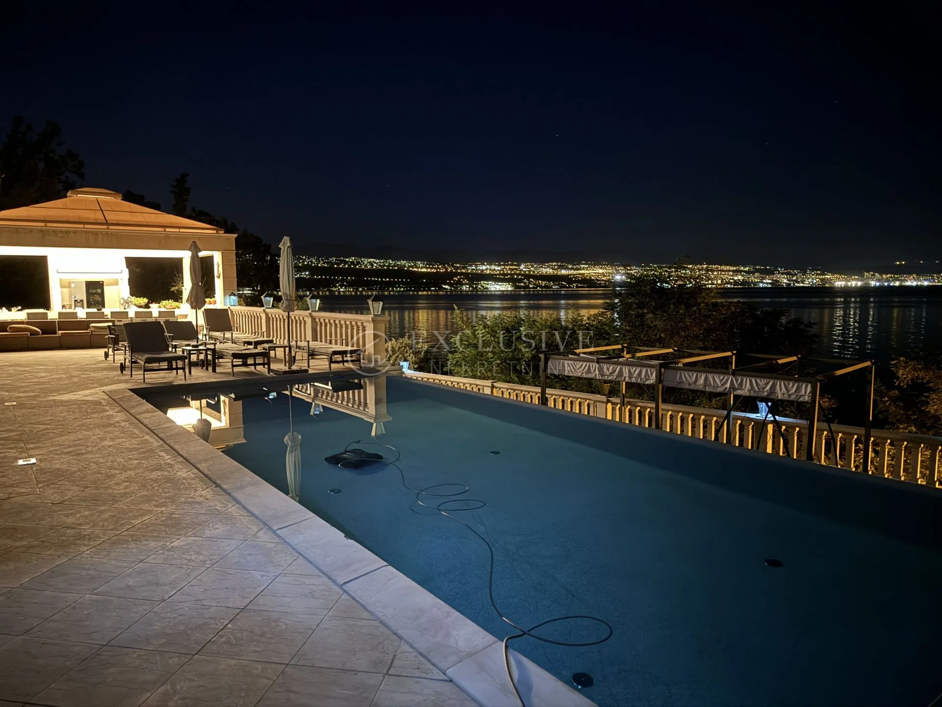 opatija 1 red do mora - exclusivna villa uz more - slika 17